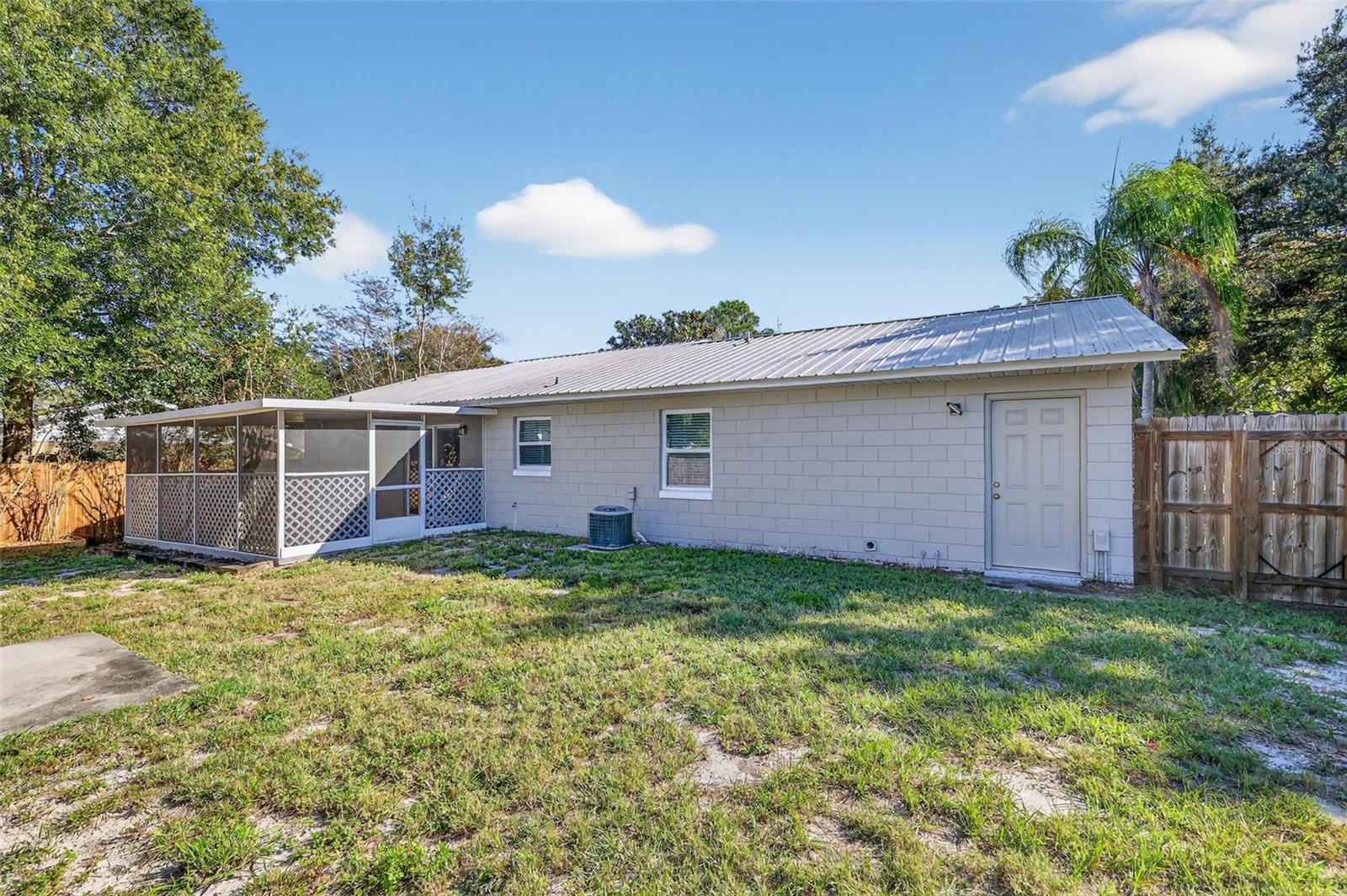 Image 6 of 37 For 300 Cricket Hollow Lane