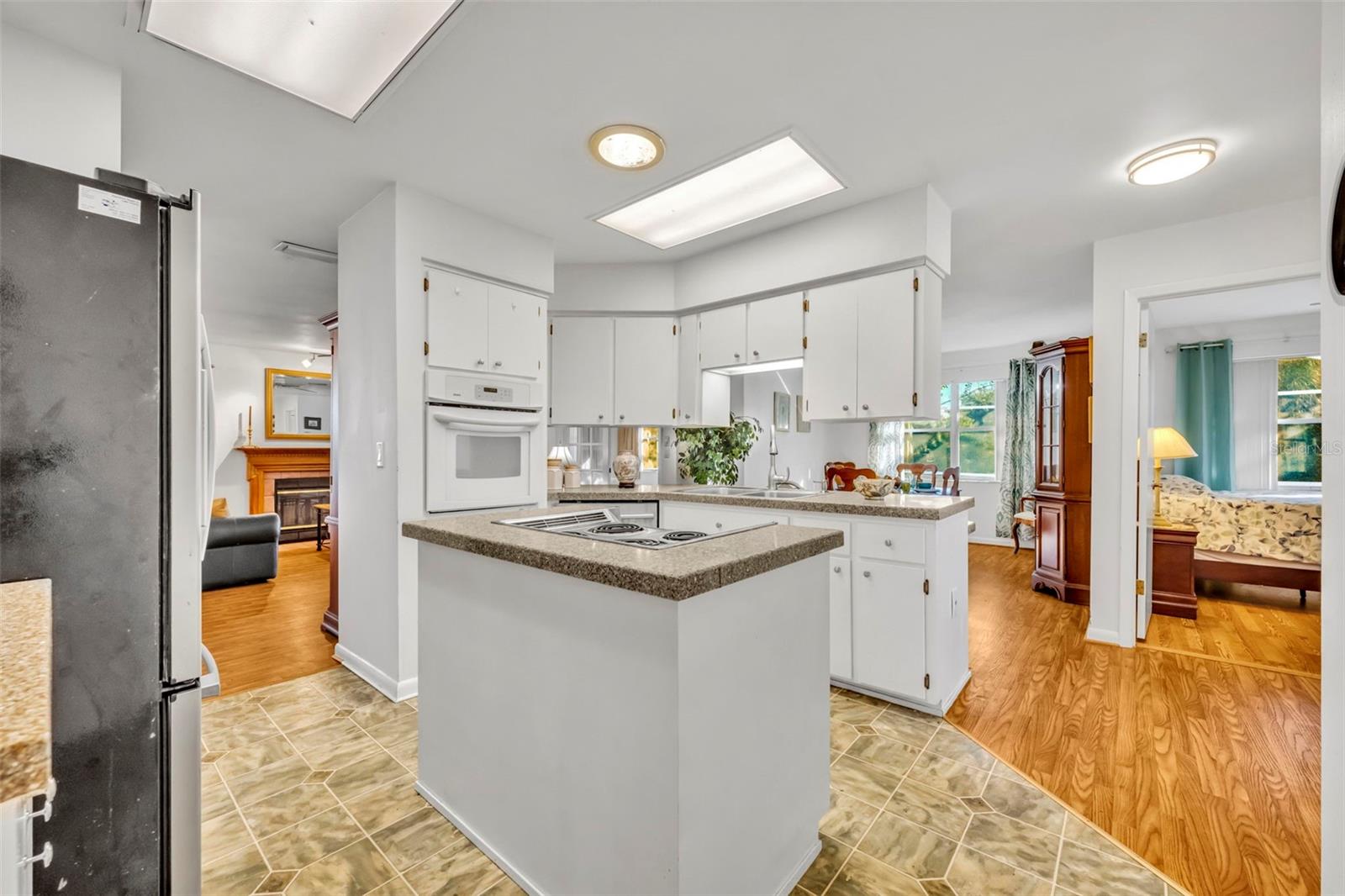 Image 16 of 33 For 1514 New Abbey Avenue