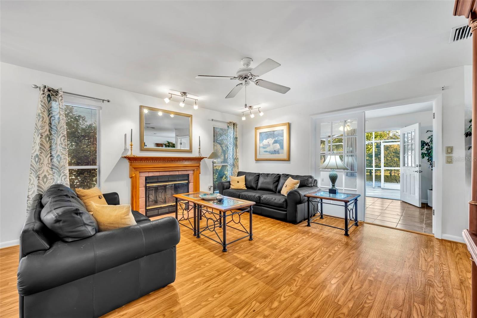 Image 7 of 33 For 1514 New Abbey Avenue