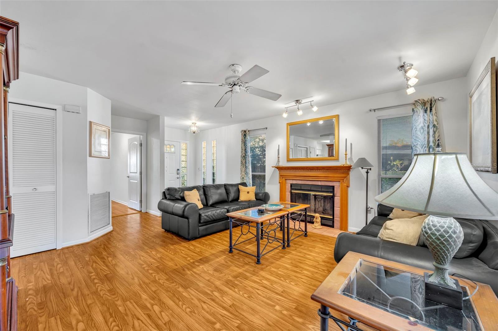 Image 8 of 33 For 1514 New Abbey Avenue