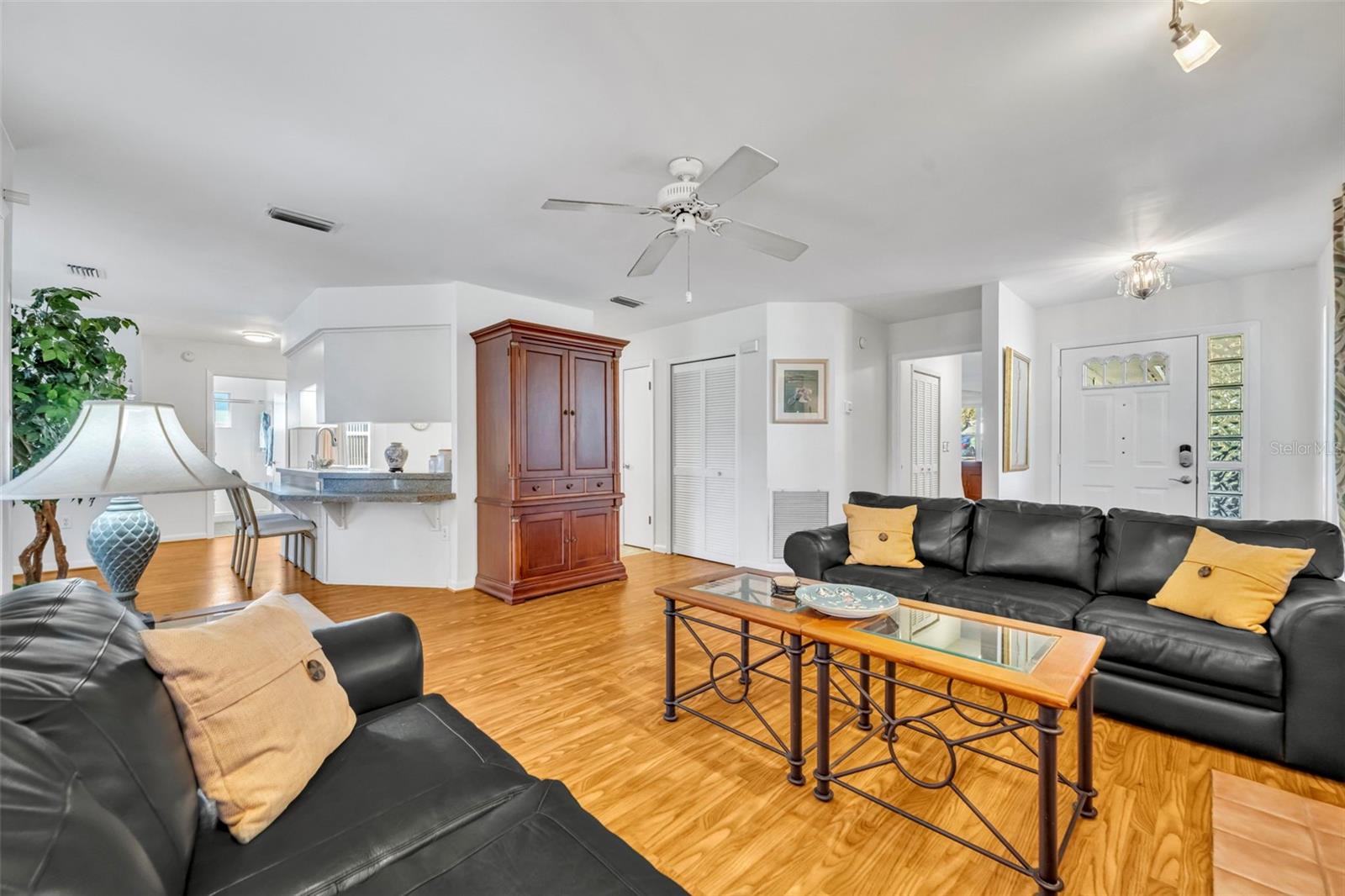 Image 9 of 33 For 1514 New Abbey Avenue