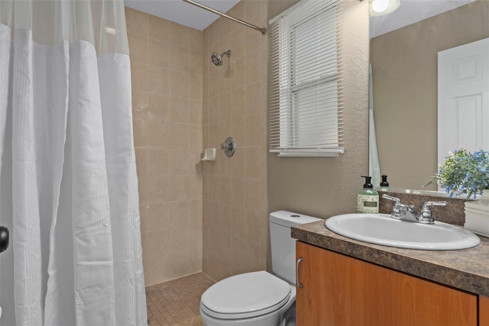 Image 21 of 39 For 2588 Cr 426e