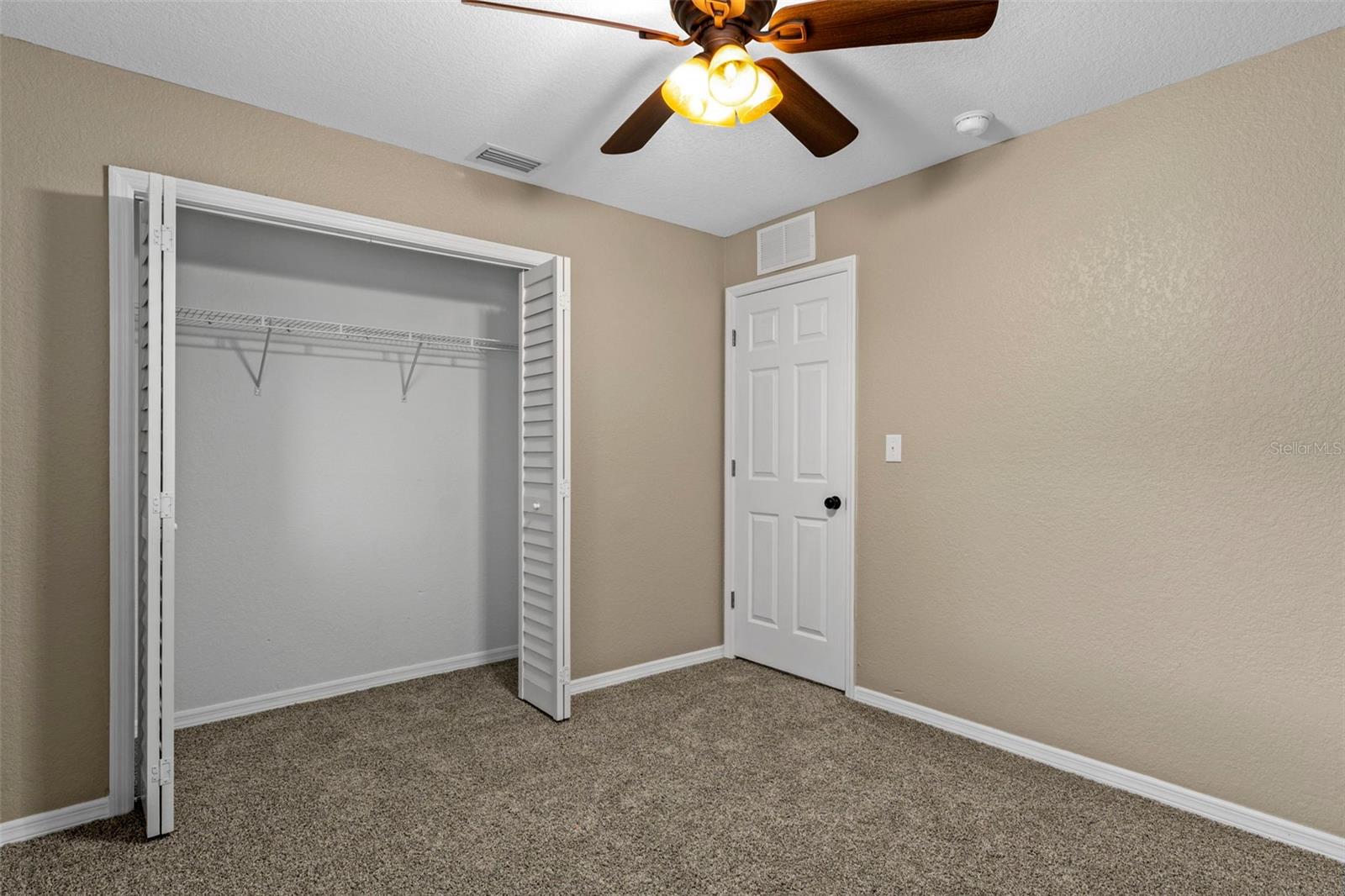 Image 25 of 39 For 2588 Cr 426e