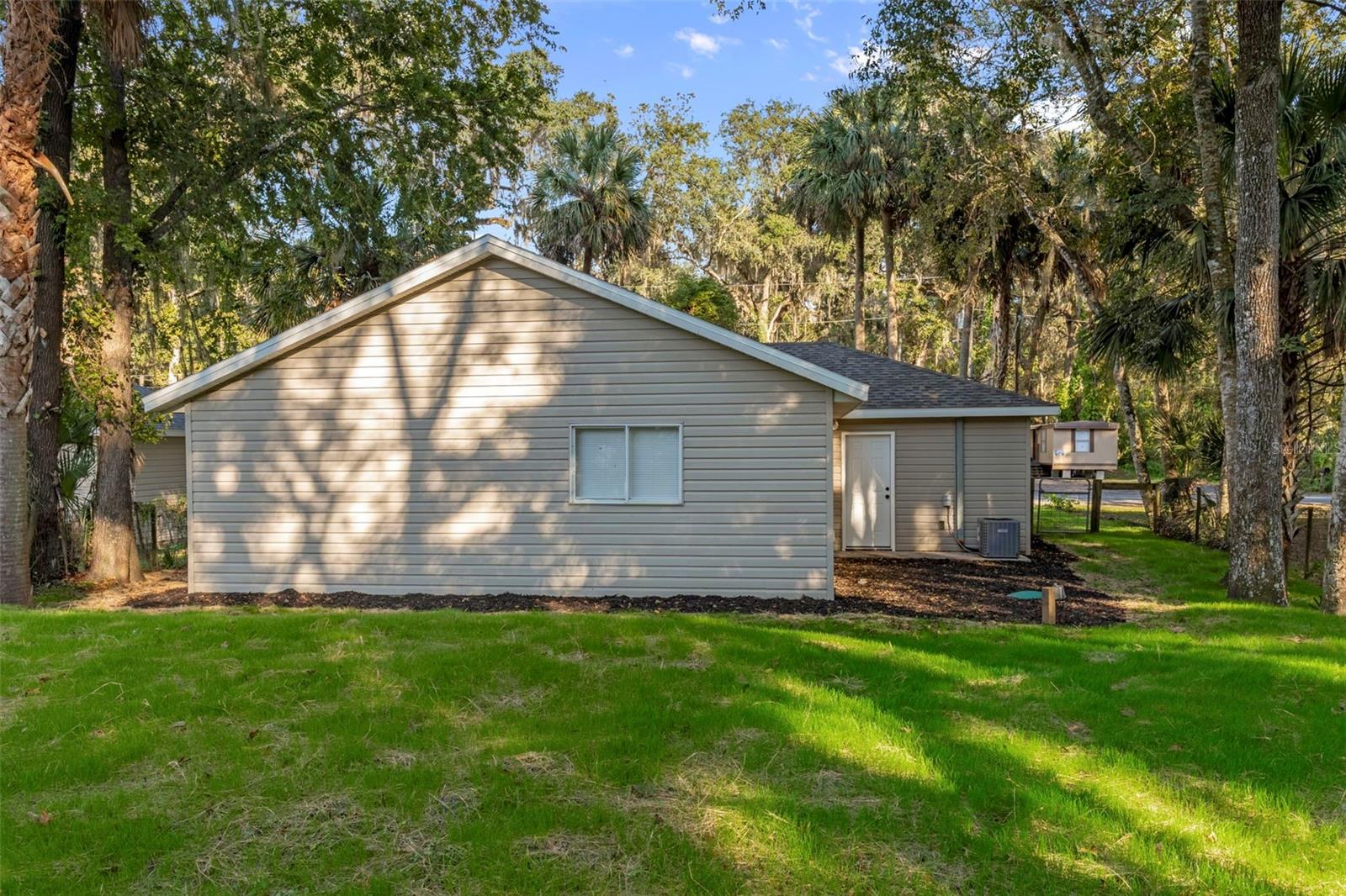 Image 33 of 39 For 2588 Cr 426e