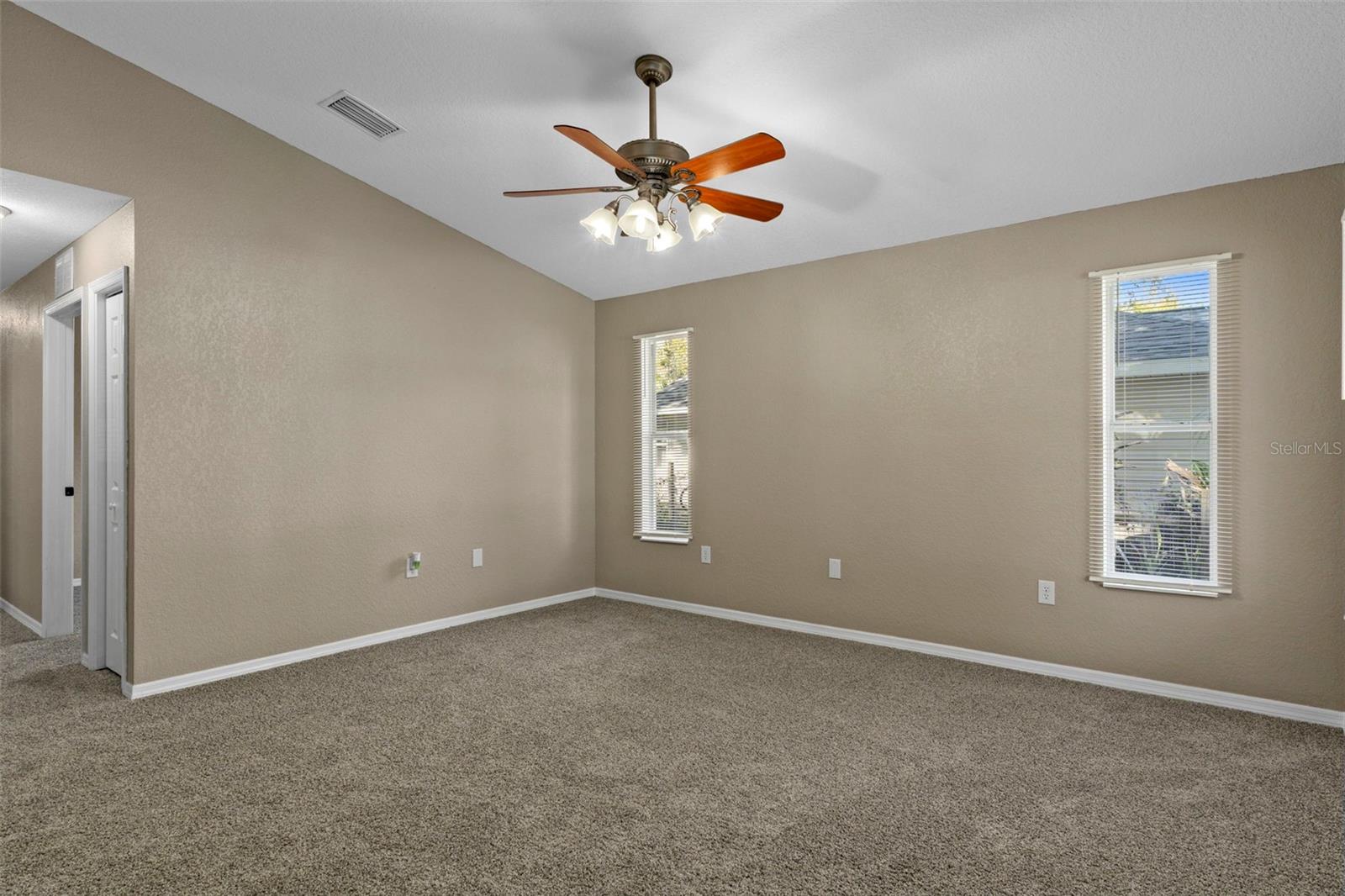 Image 6 of 39 For 2588 Cr 426e