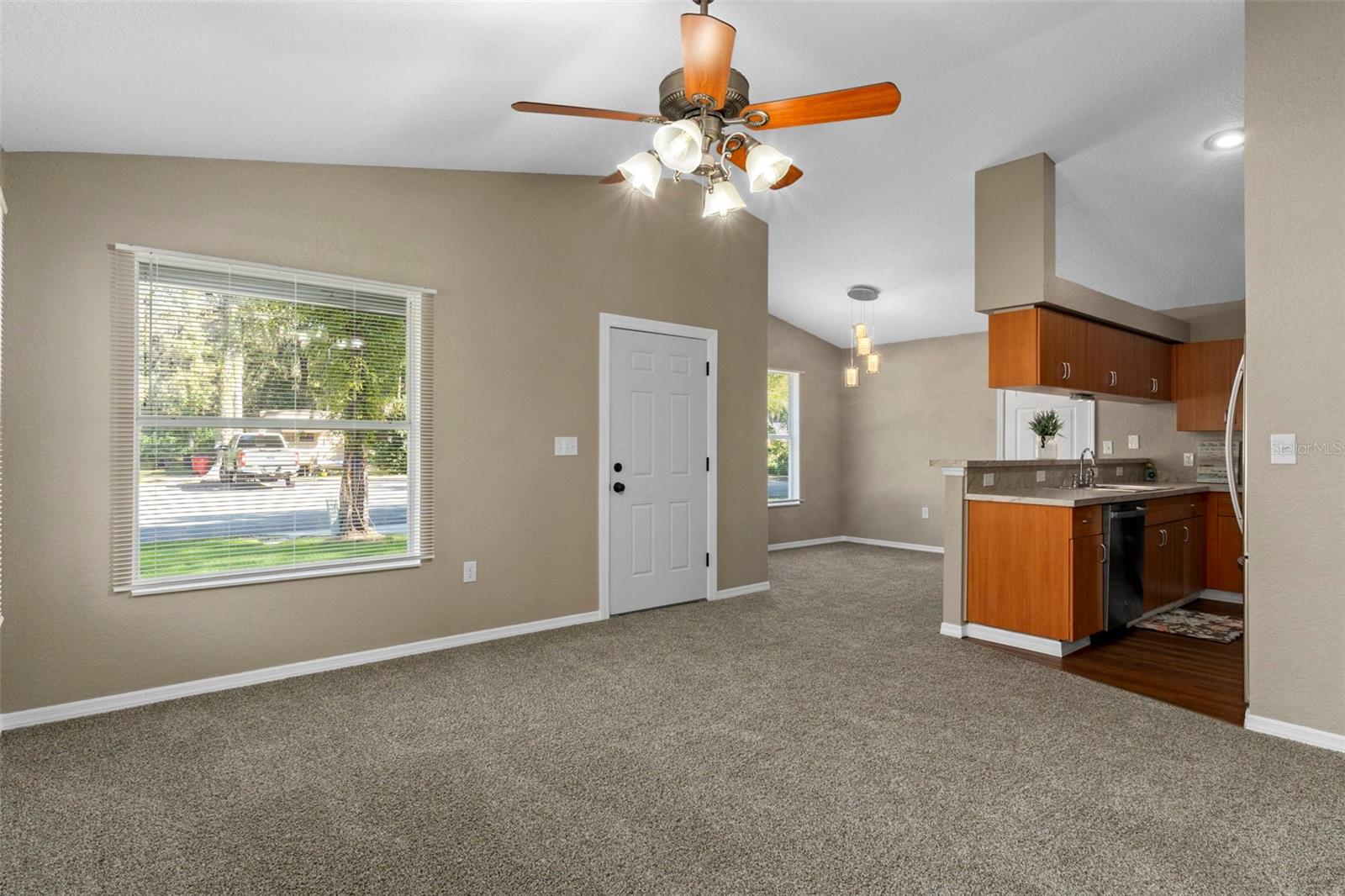 Image 8 of 39 For 2588 Cr 426e