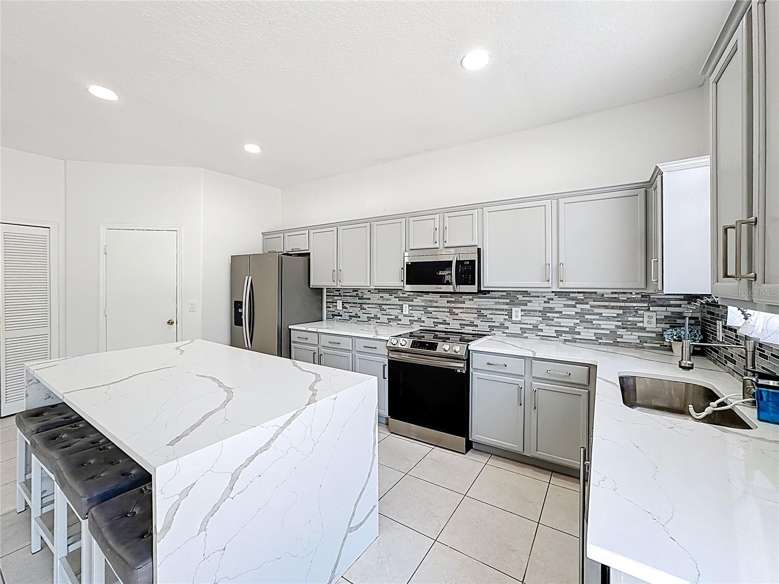 Image 15 of 42 For 1826 Meadow Pond Way