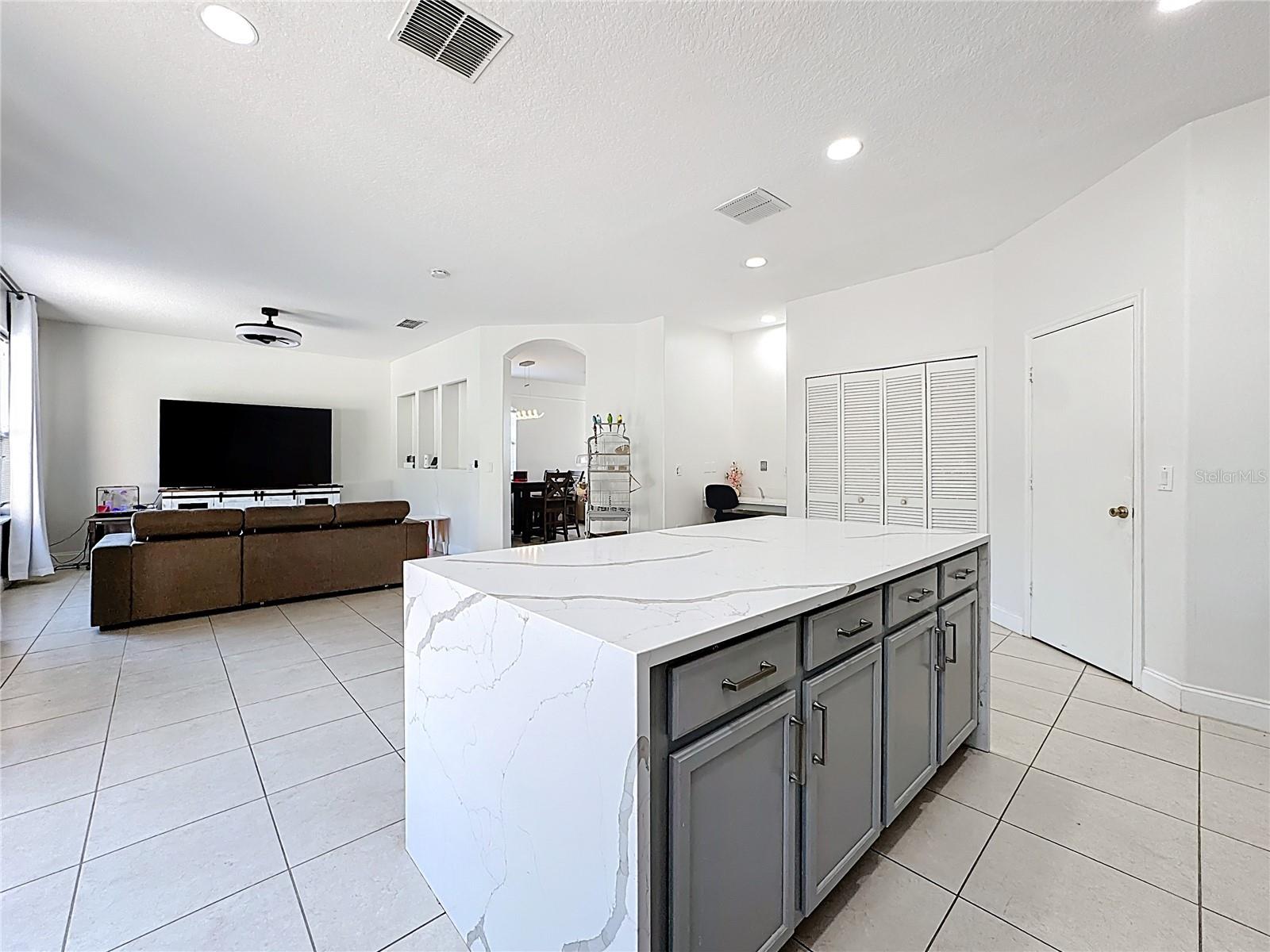 Image 17 of 42 For 1826 Meadow Pond Way