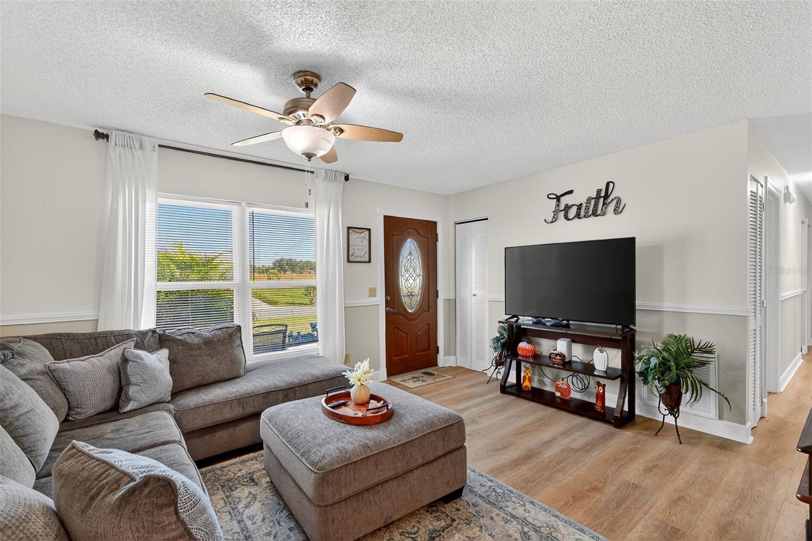 Image 5 of 27 For 1239 Padgett Circle