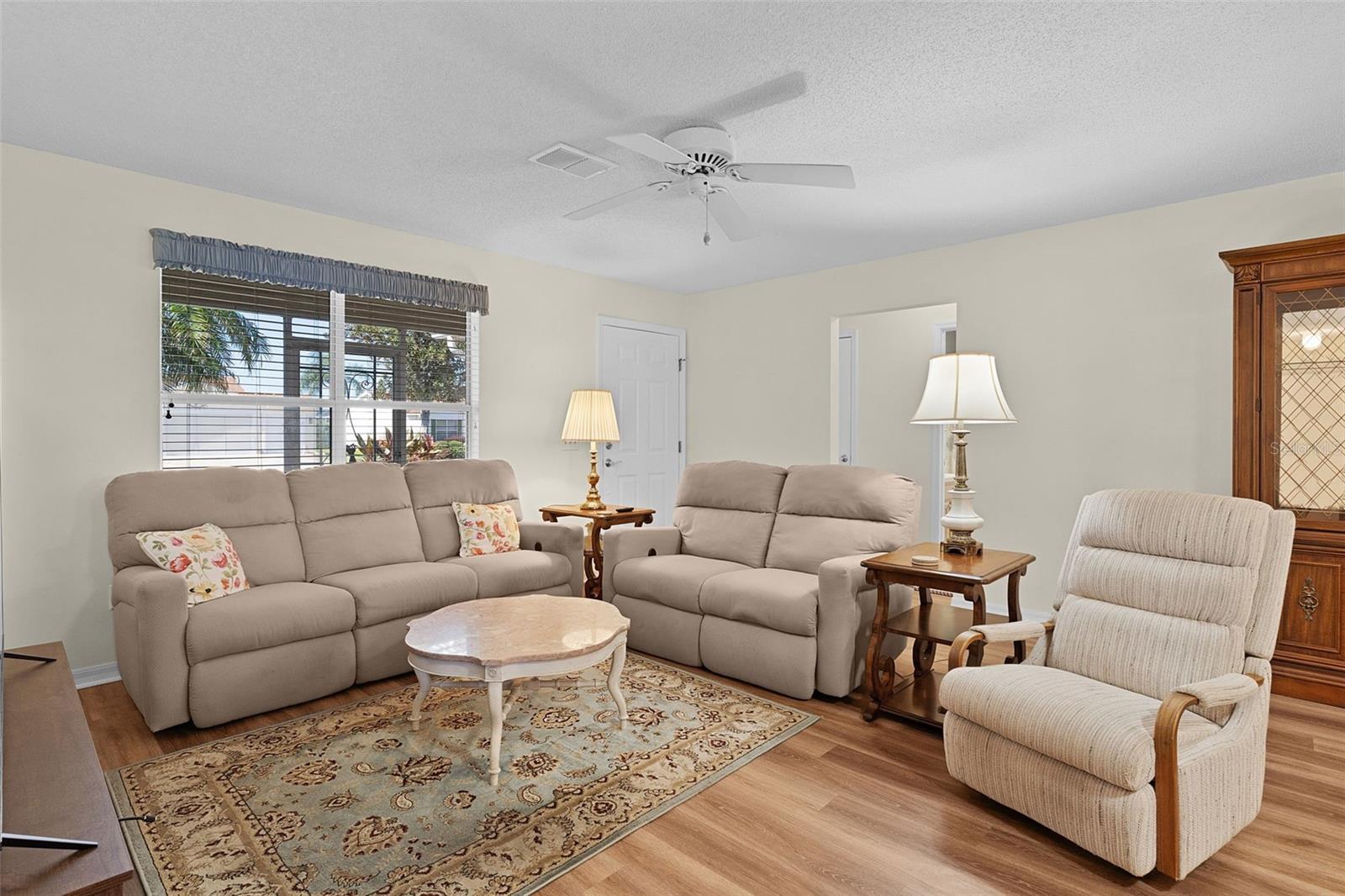 Image 12 of 37 For 2011 Castano Place