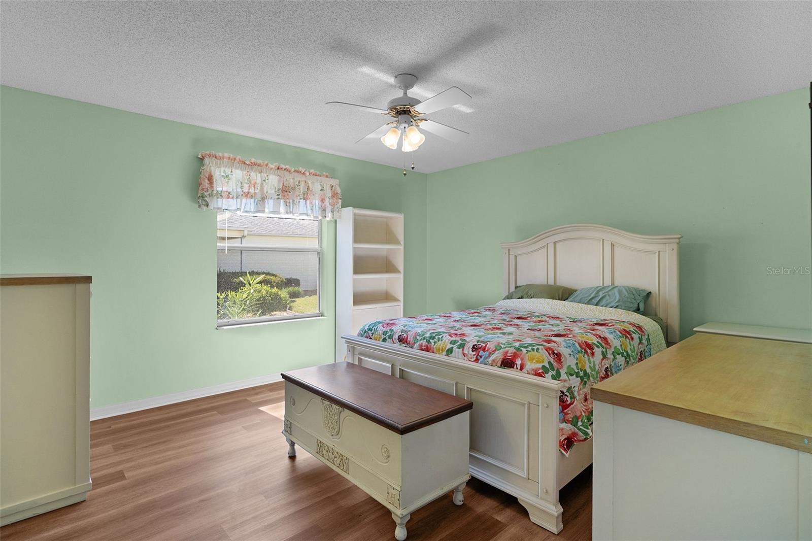 Image 21 of 37 For 2011 Castano Place