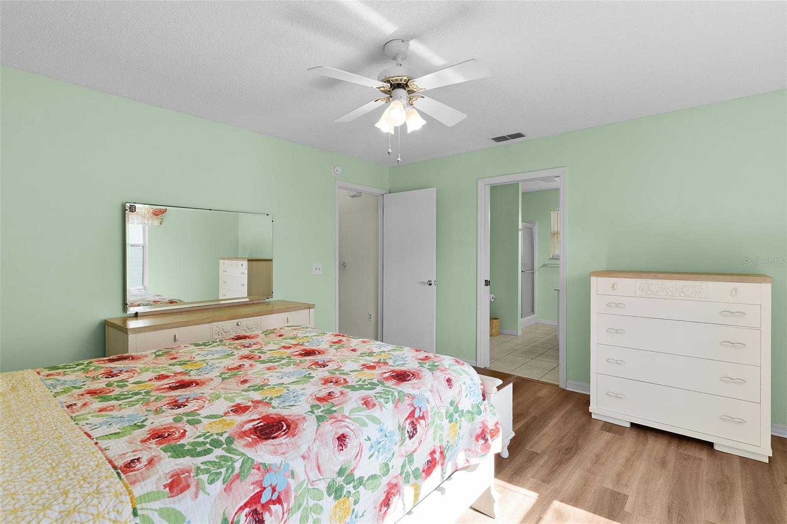 Image 23 of 37 For 2011 Castano Place