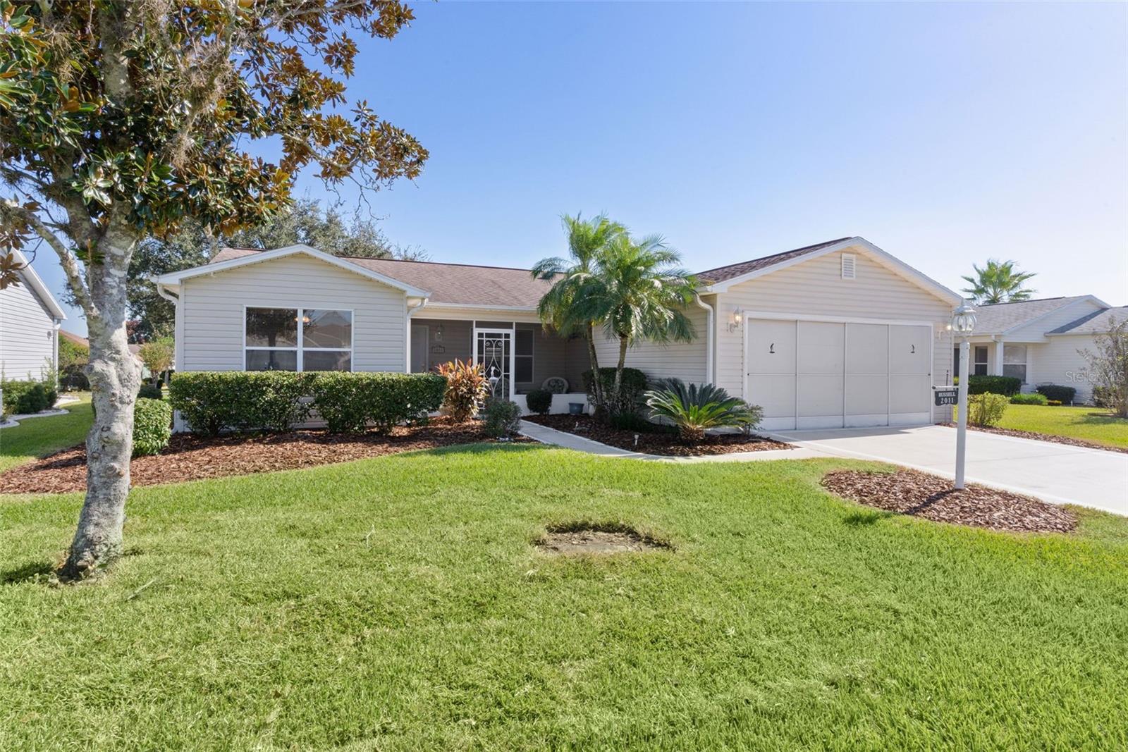 Image 5 of 37 For 2011 Castano Place