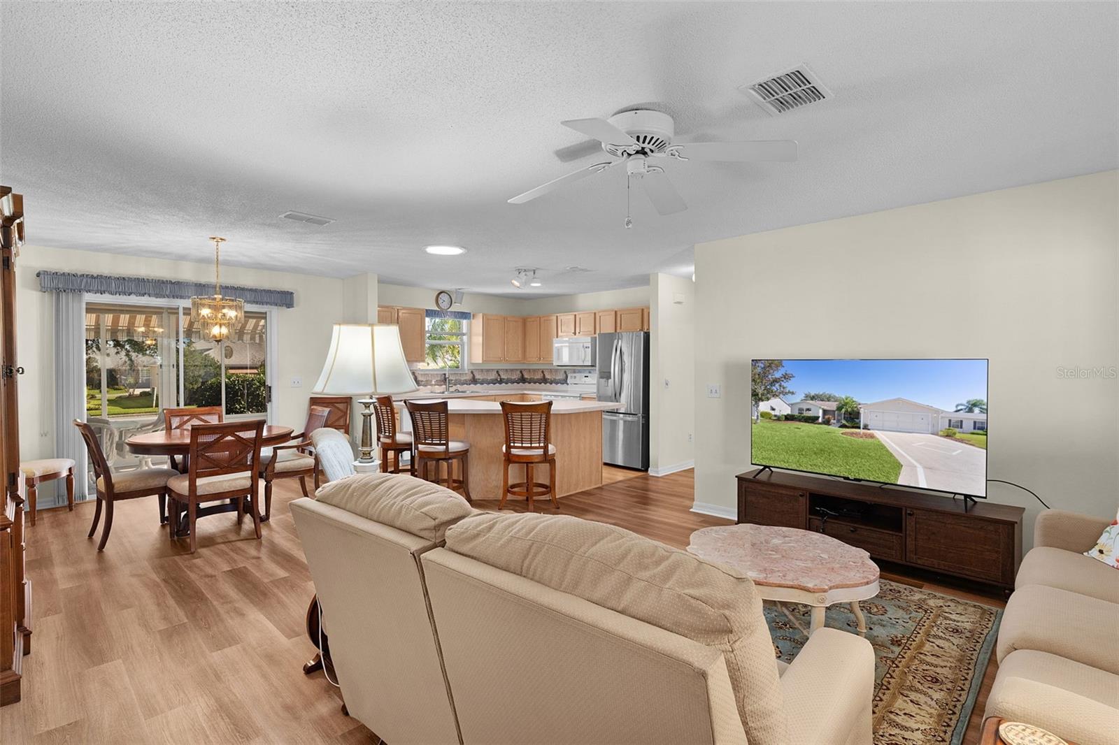 Image 8 of 37 For 2011 Castano Place