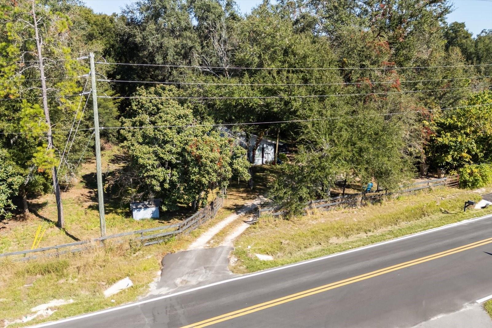 Image 32 of 36 For 2009 Robie Avenue