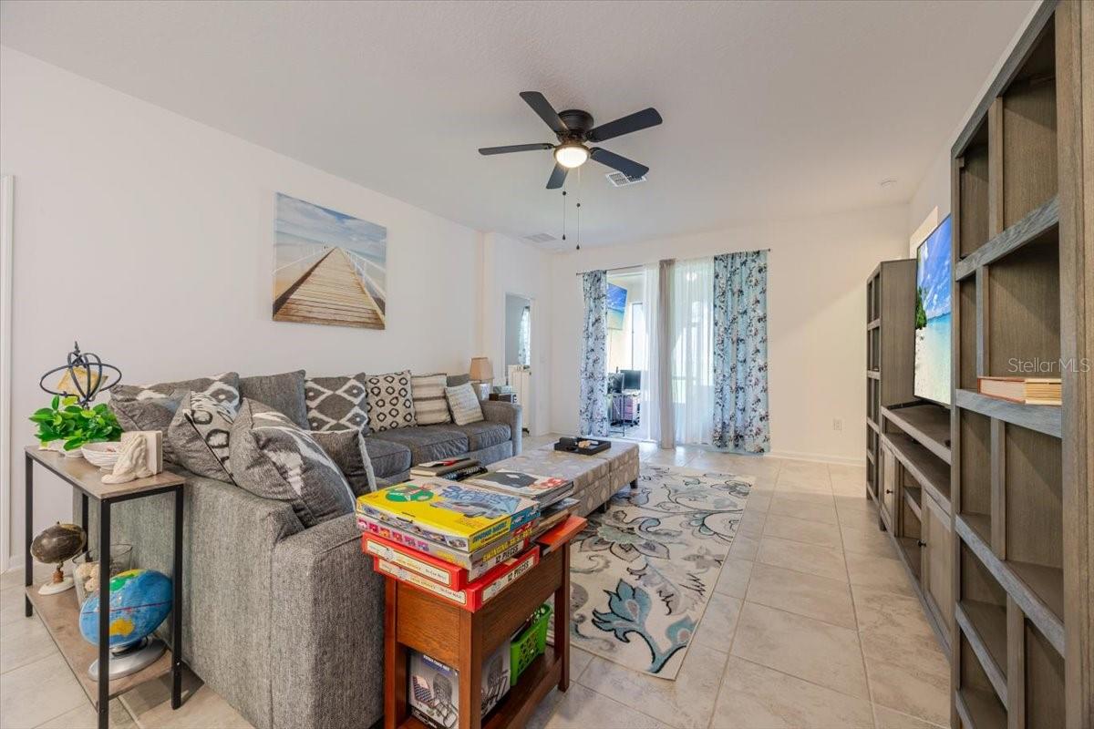 Image 12 of 26 For 969 Laurel View Way