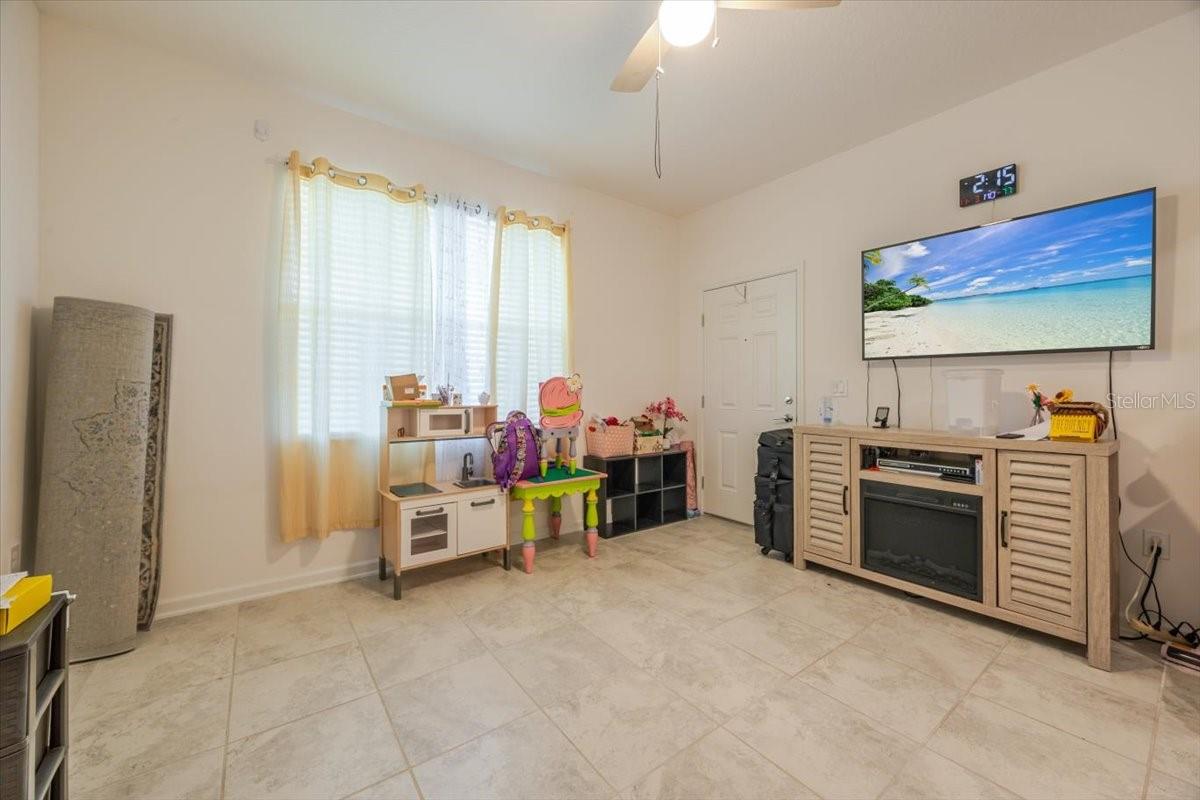 Image 22 of 26 For 969 Laurel View Way