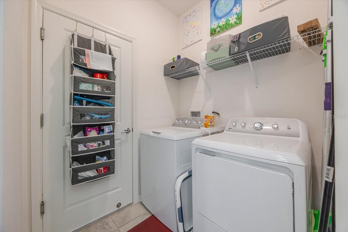 Image 8 of 26 For 969 Laurel View Way