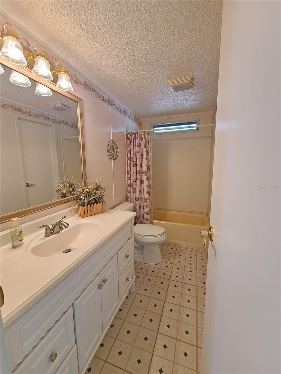 Image 26 of 30 For 5438 Heritage Boulevard