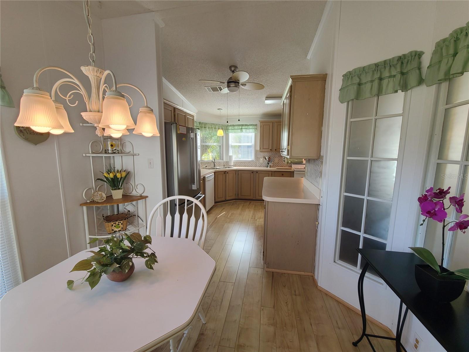 Image 6 of 30 For 5438 Heritage Boulevard