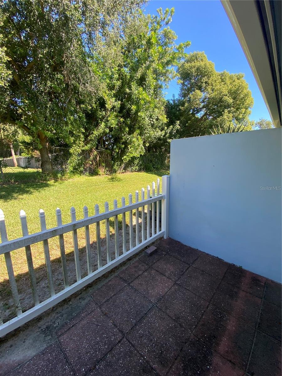 Image 24 of 30 For 1609 Whitebridge Drive C