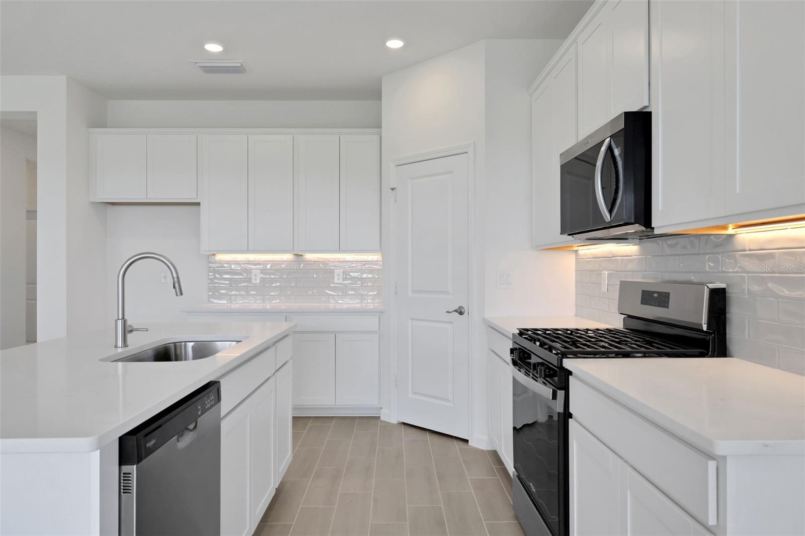 Image 10 of 61 For 5485 Camberly Court