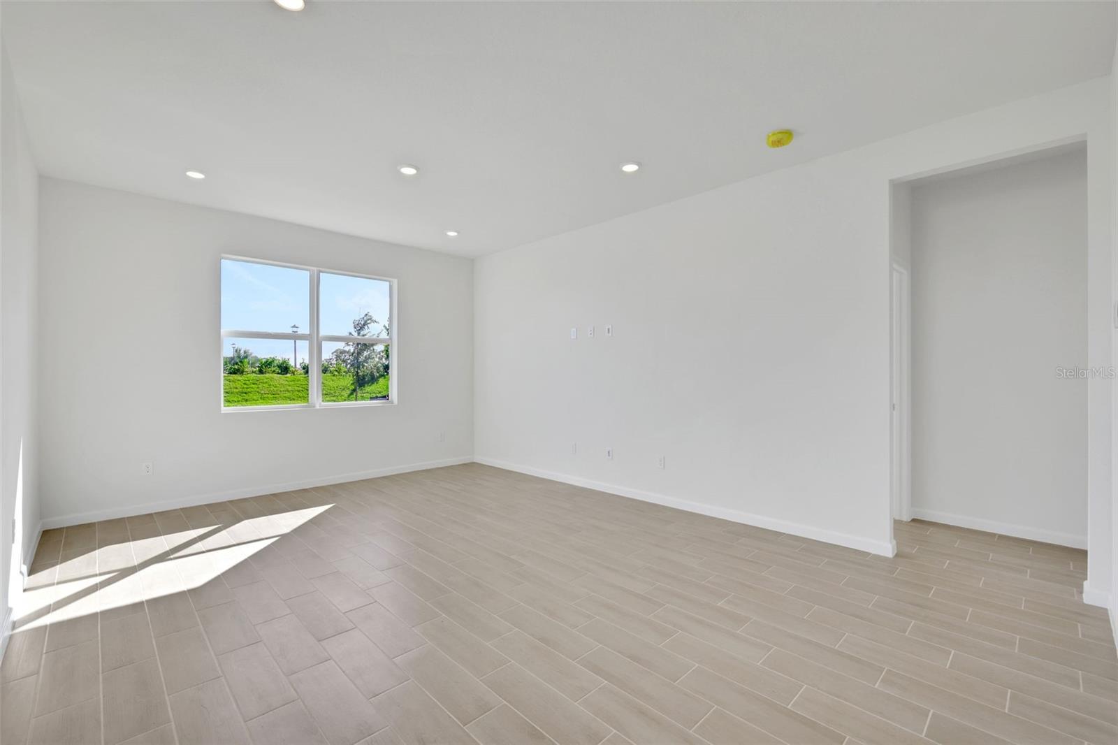 Image 11 of 61 For 5485 Camberly Court