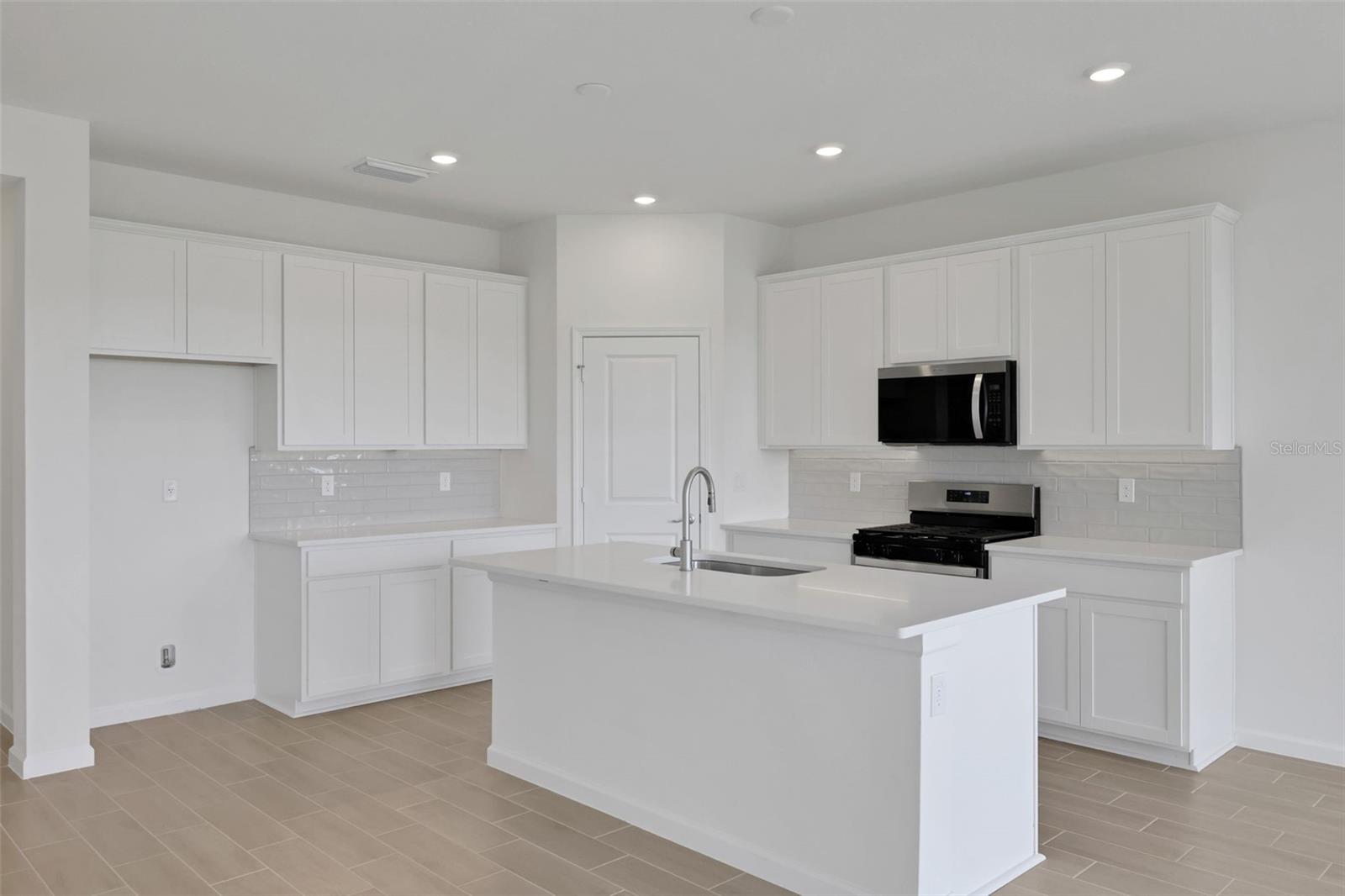 Image 15 of 61 For 5485 Camberly Court