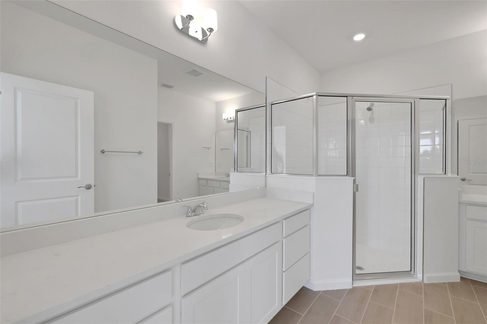 Image 21 of 61 For 5485 Camberly Court