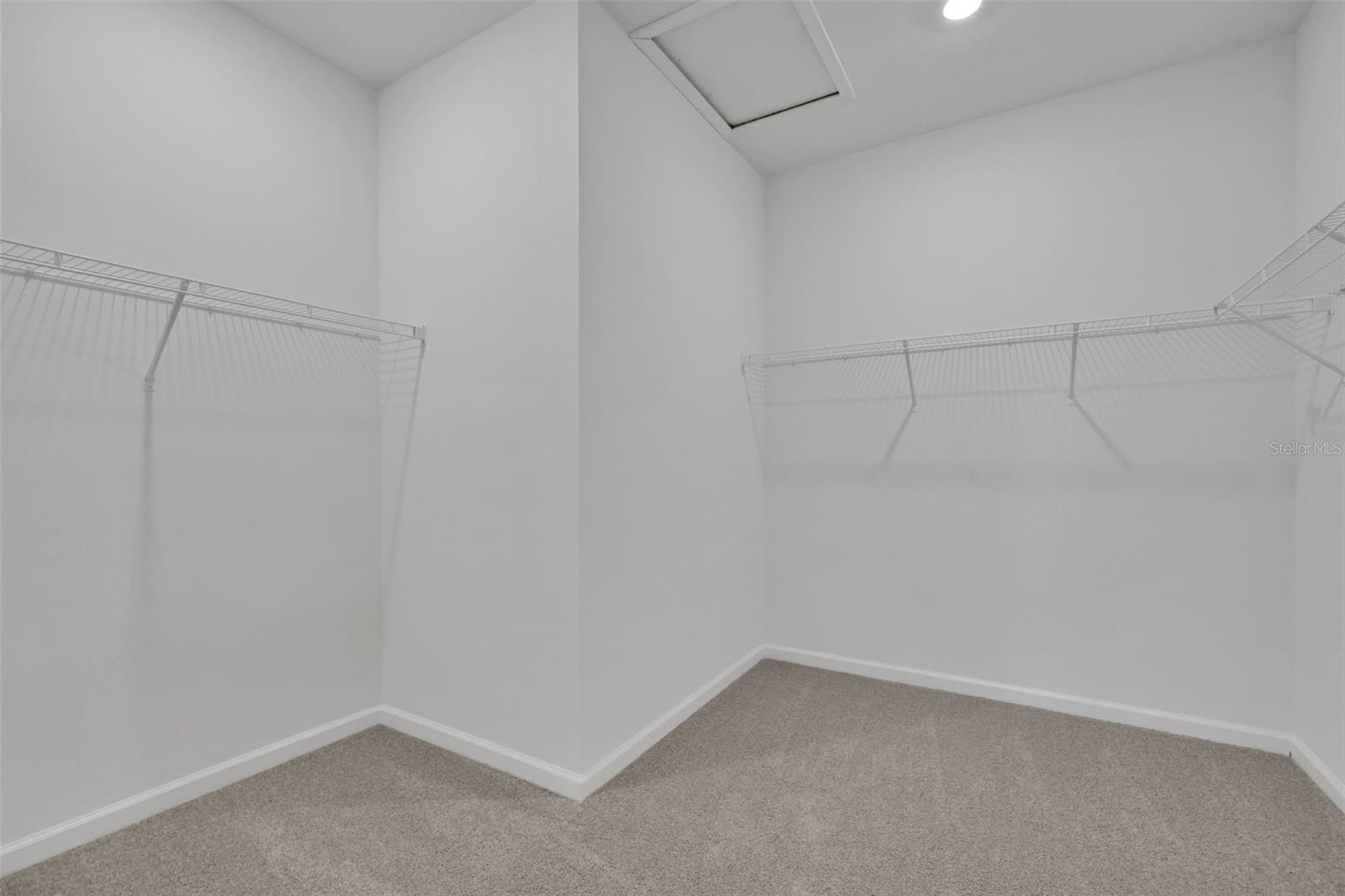 Image 23 of 61 For 5485 Camberly Court