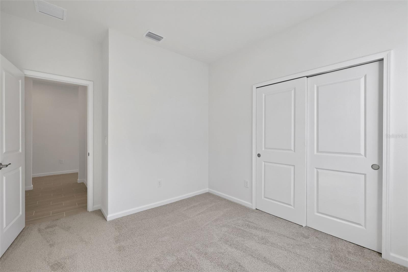 Image 7 of 61 For 5485 Camberly Court