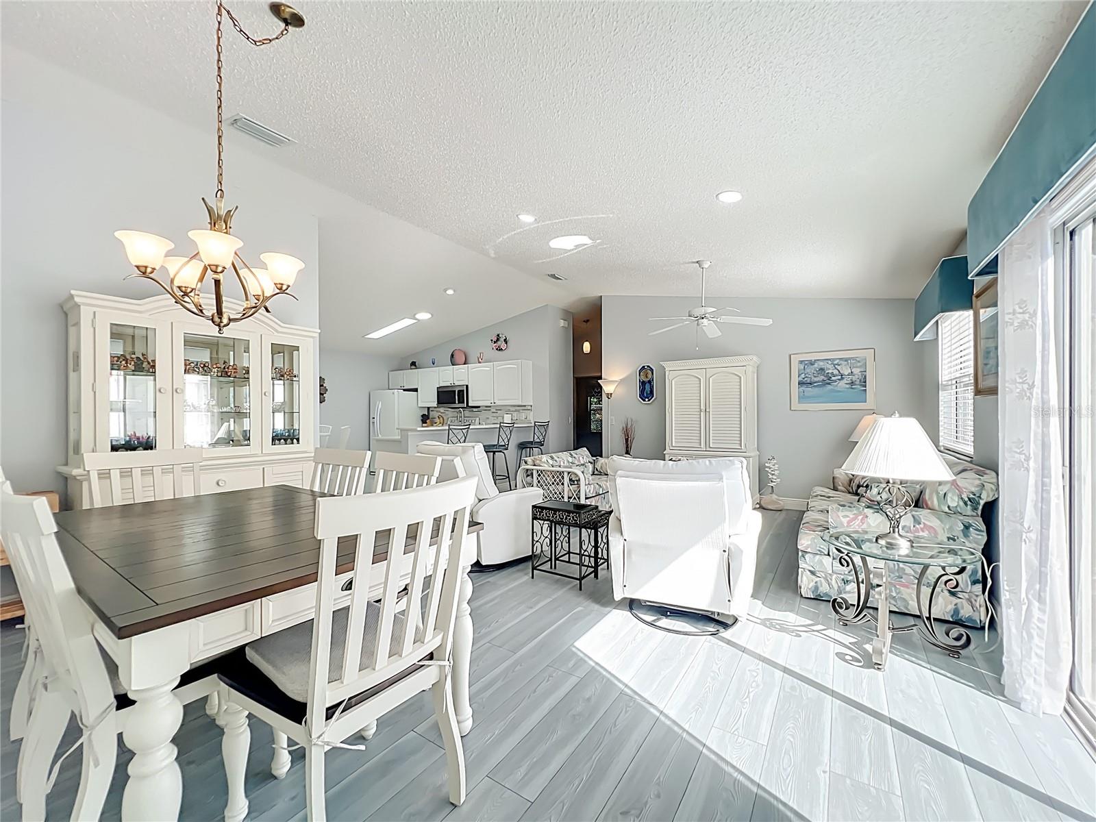 Image 10 of 45 For 17271 93rd Demoss Court