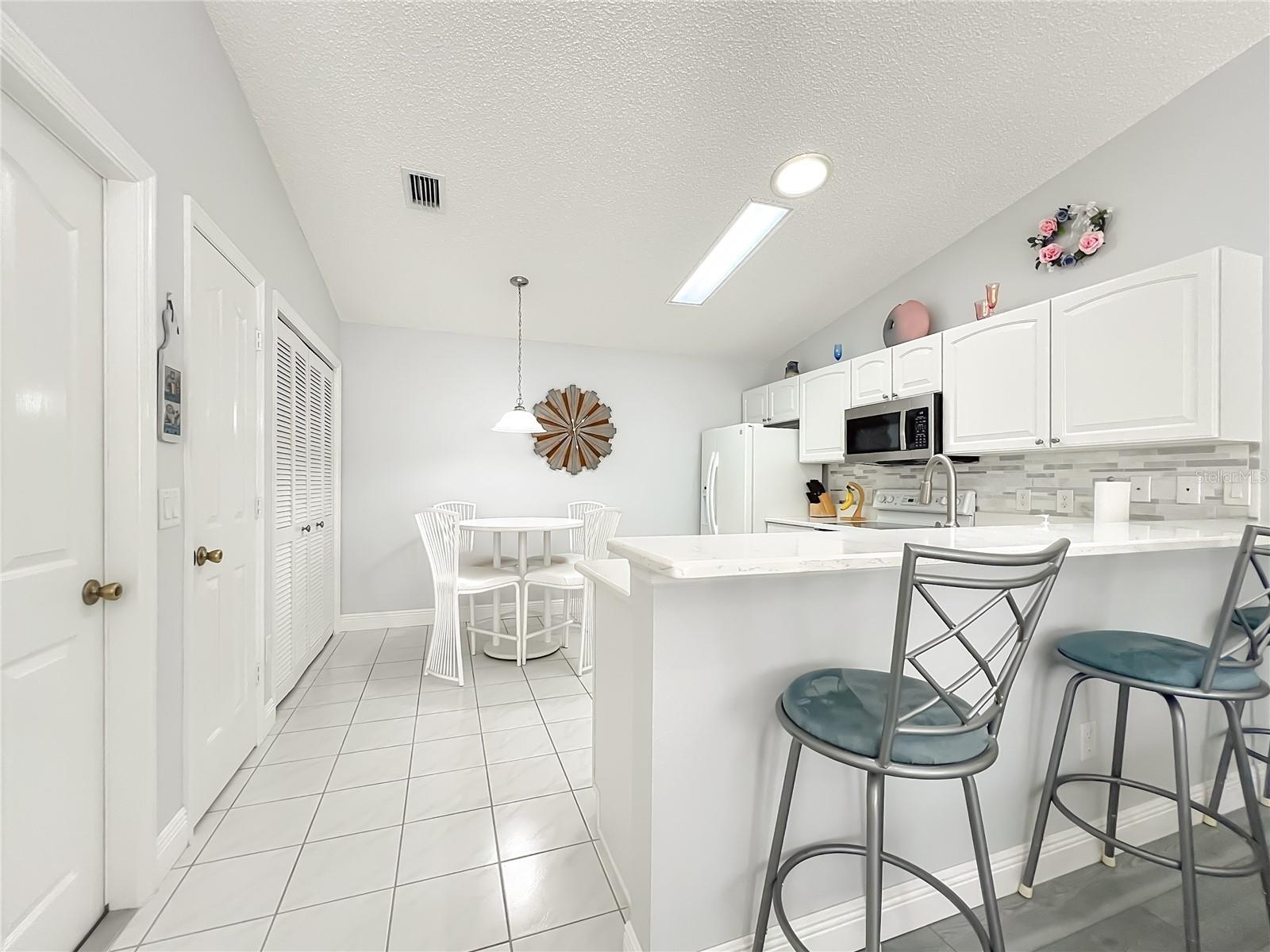 Image 18 of 45 For 17271 93rd Demoss Court