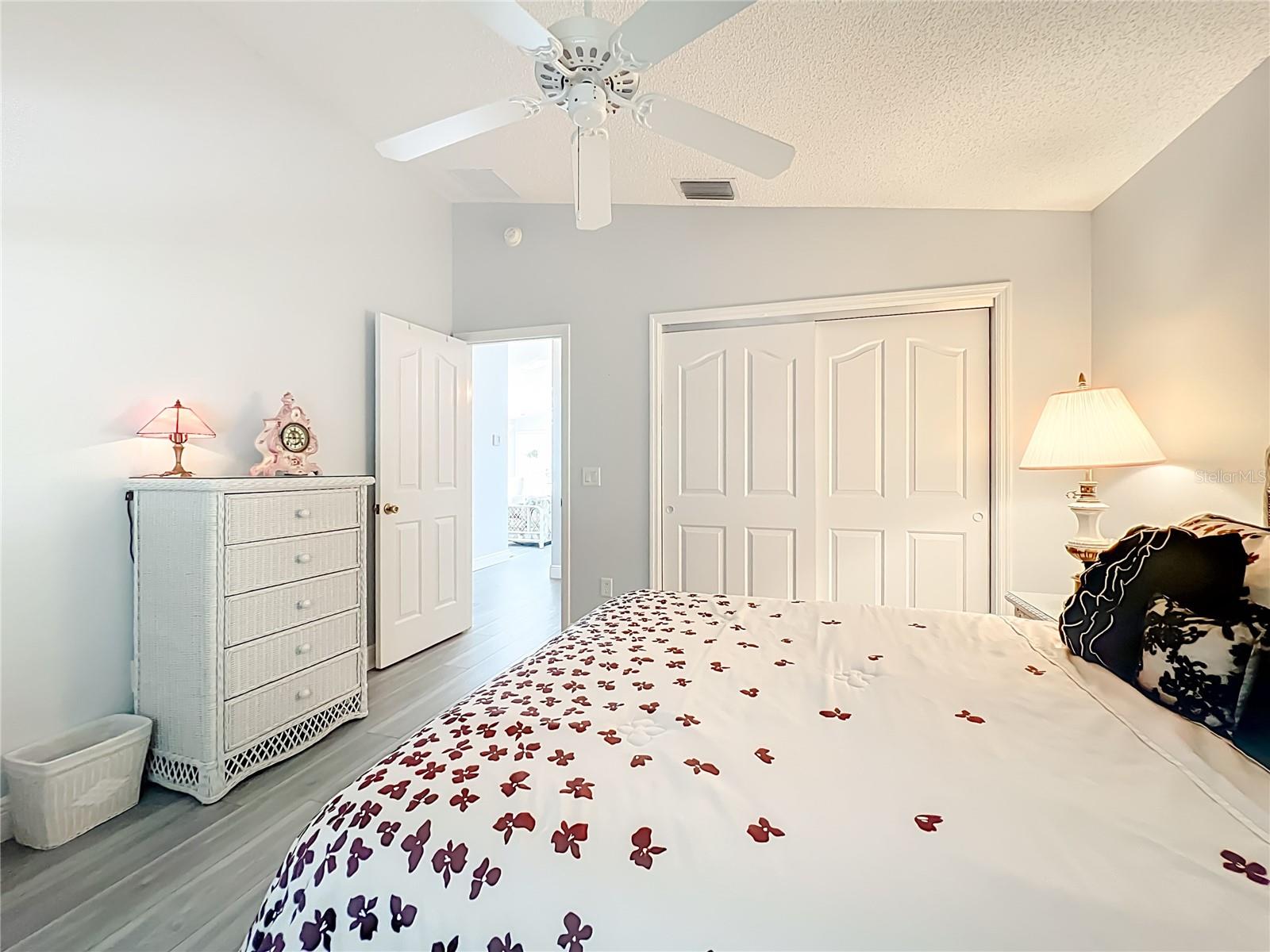 Image 25 of 45 For 17271 93rd Demoss Court