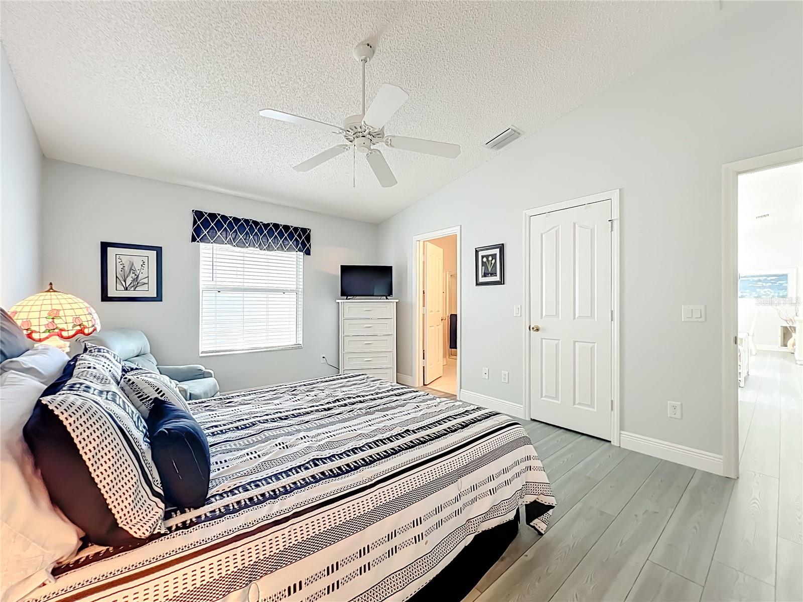 Image 28 of 45 For 17271 93rd Demoss Court