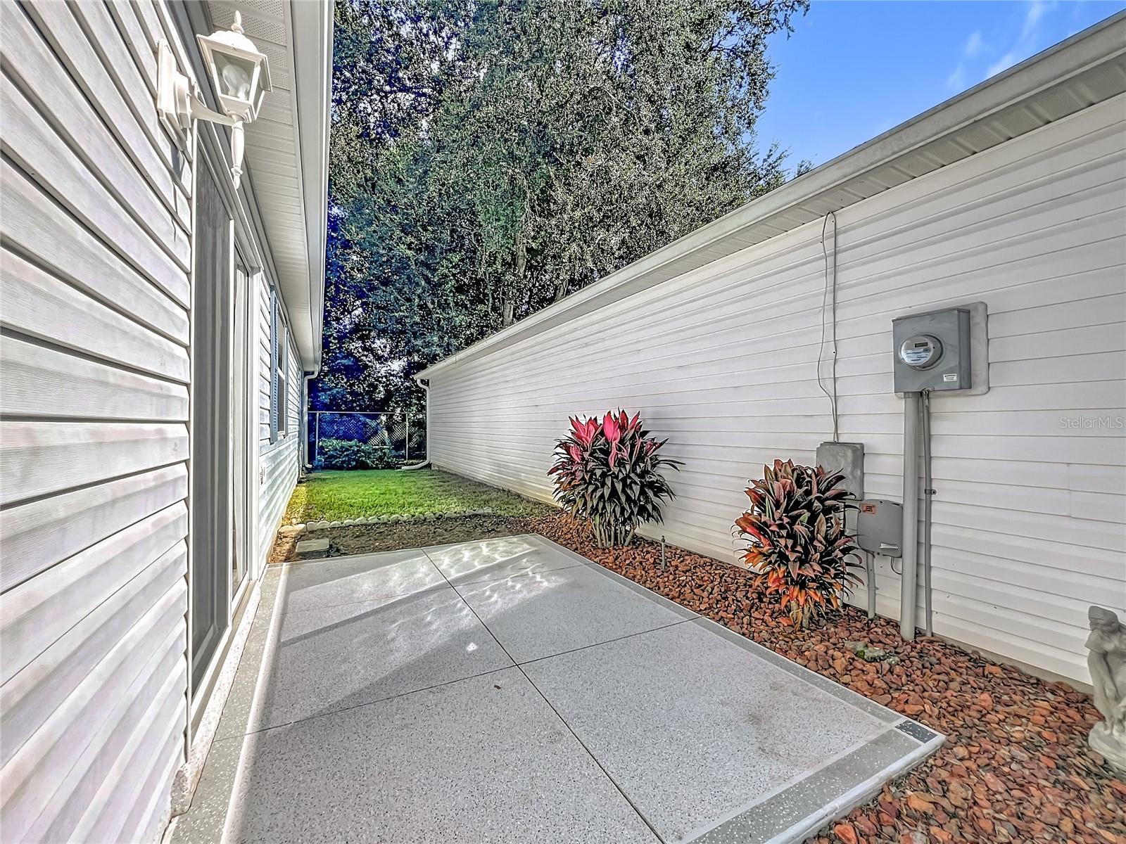 Image 35 of 45 For 17271 93rd Demoss Court