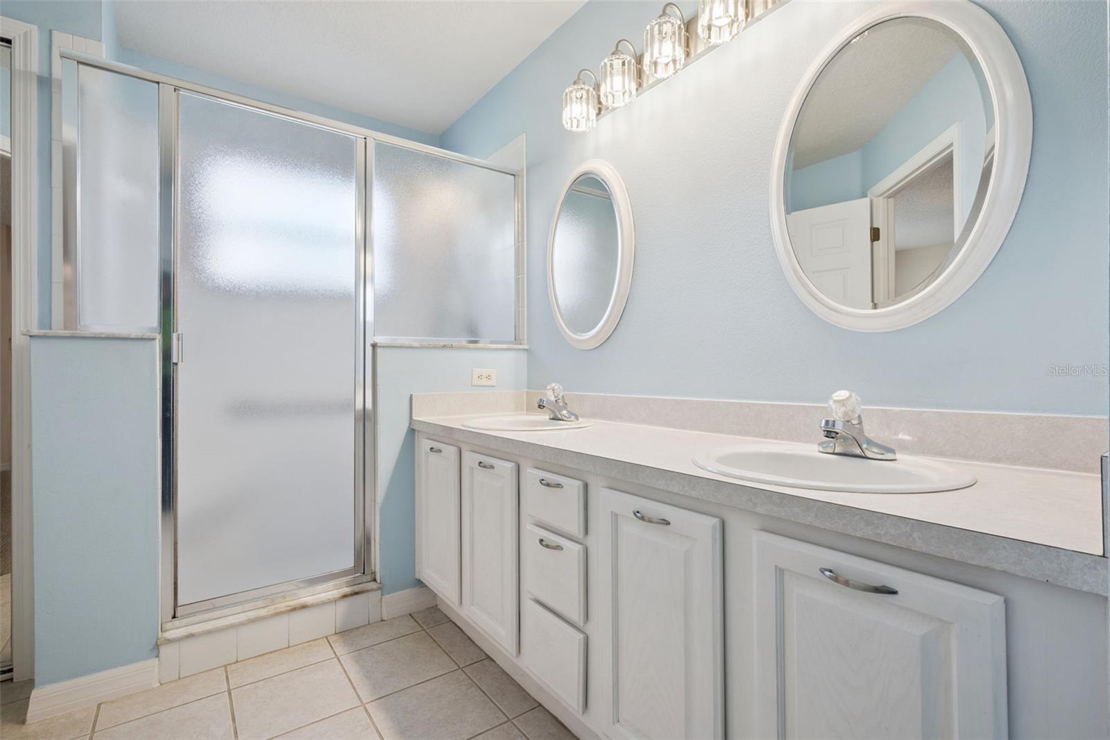 Image 13 of 34 For 24914 Cranes Roost Circle