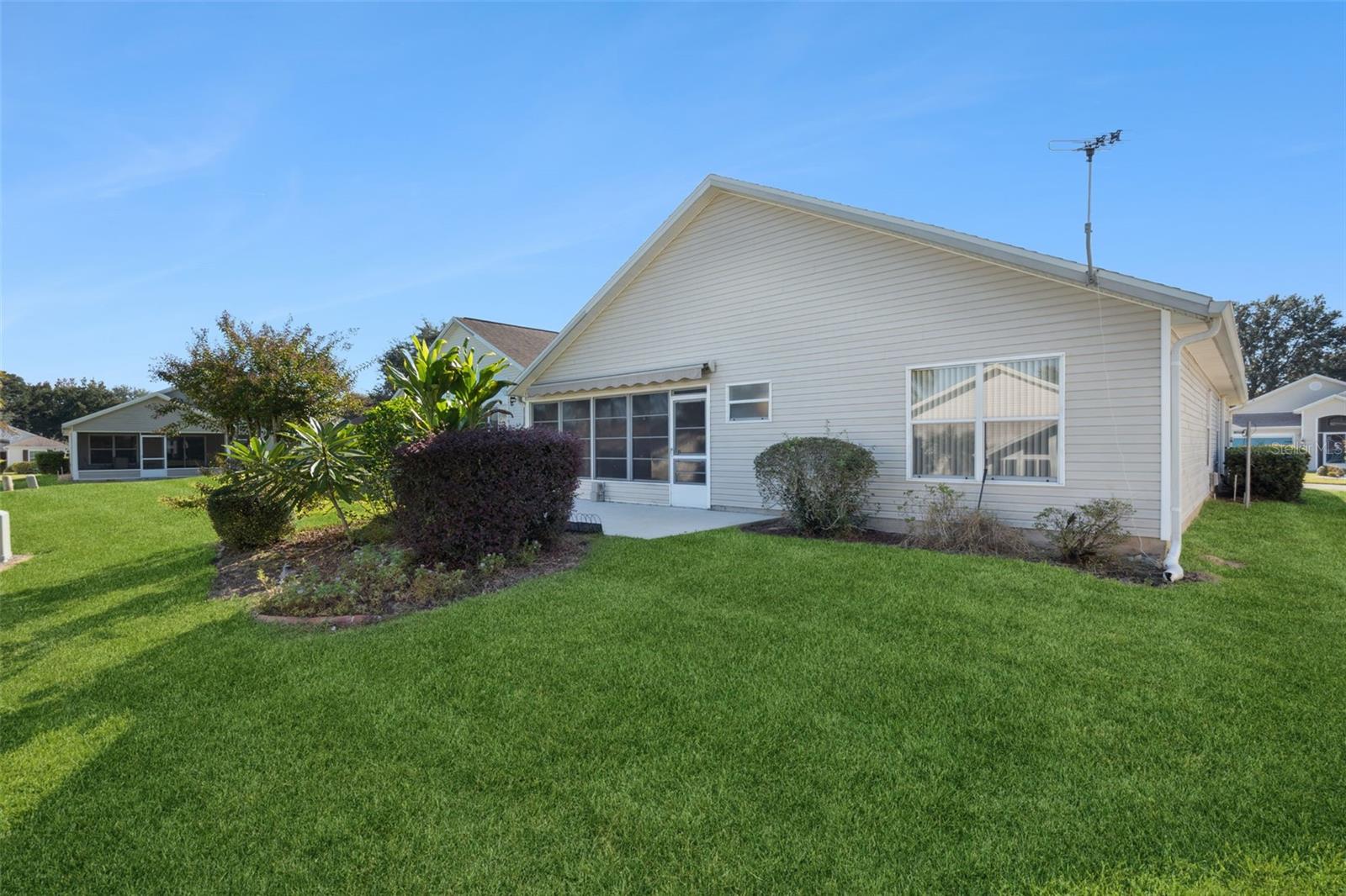 Image 23 of 34 For 24914 Cranes Roost Circle