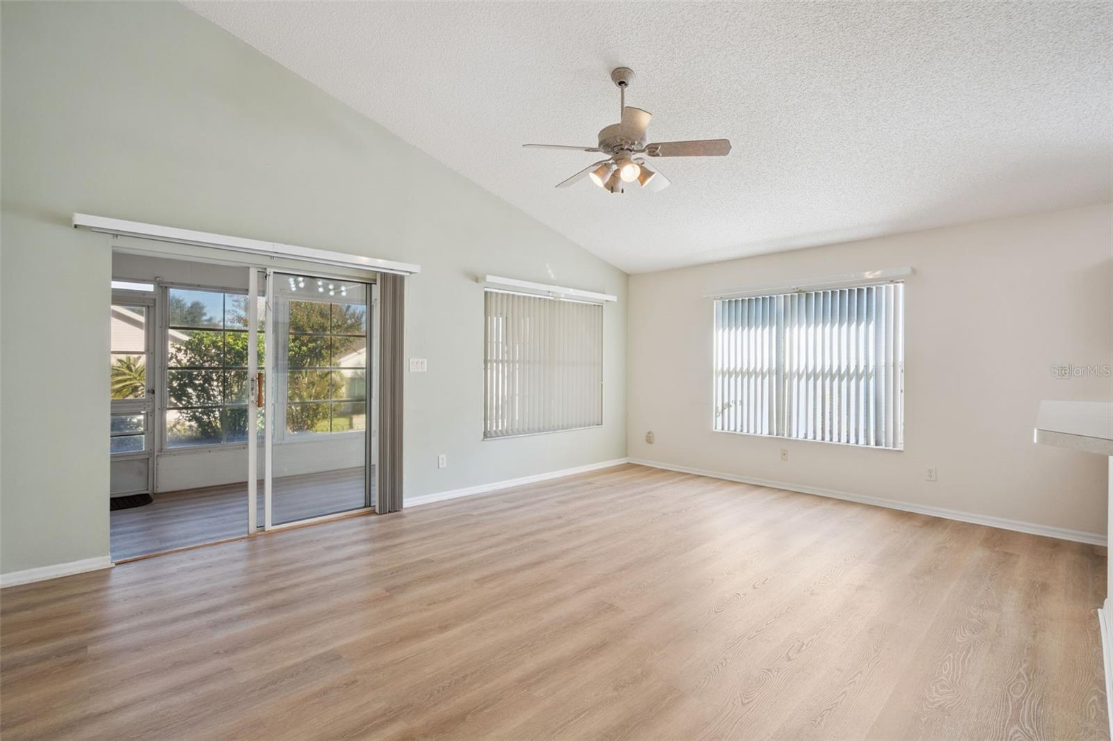 Image 6 of 34 For 24914 Cranes Roost Circle