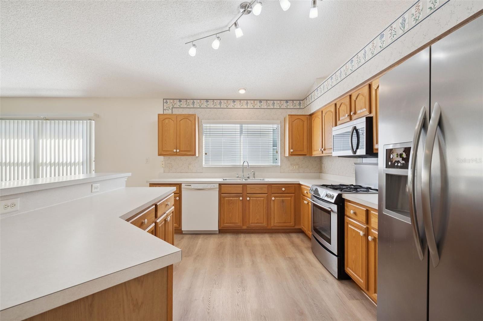 Image 8 of 34 For 24914 Cranes Roost Circle