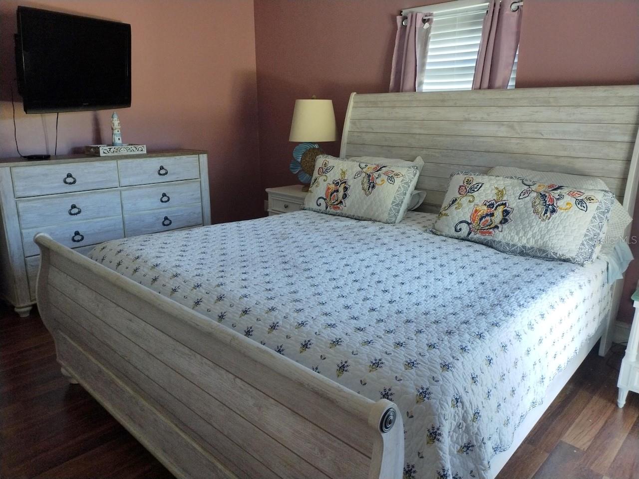 Image 13 of 21 For 361 Fairway Avenue