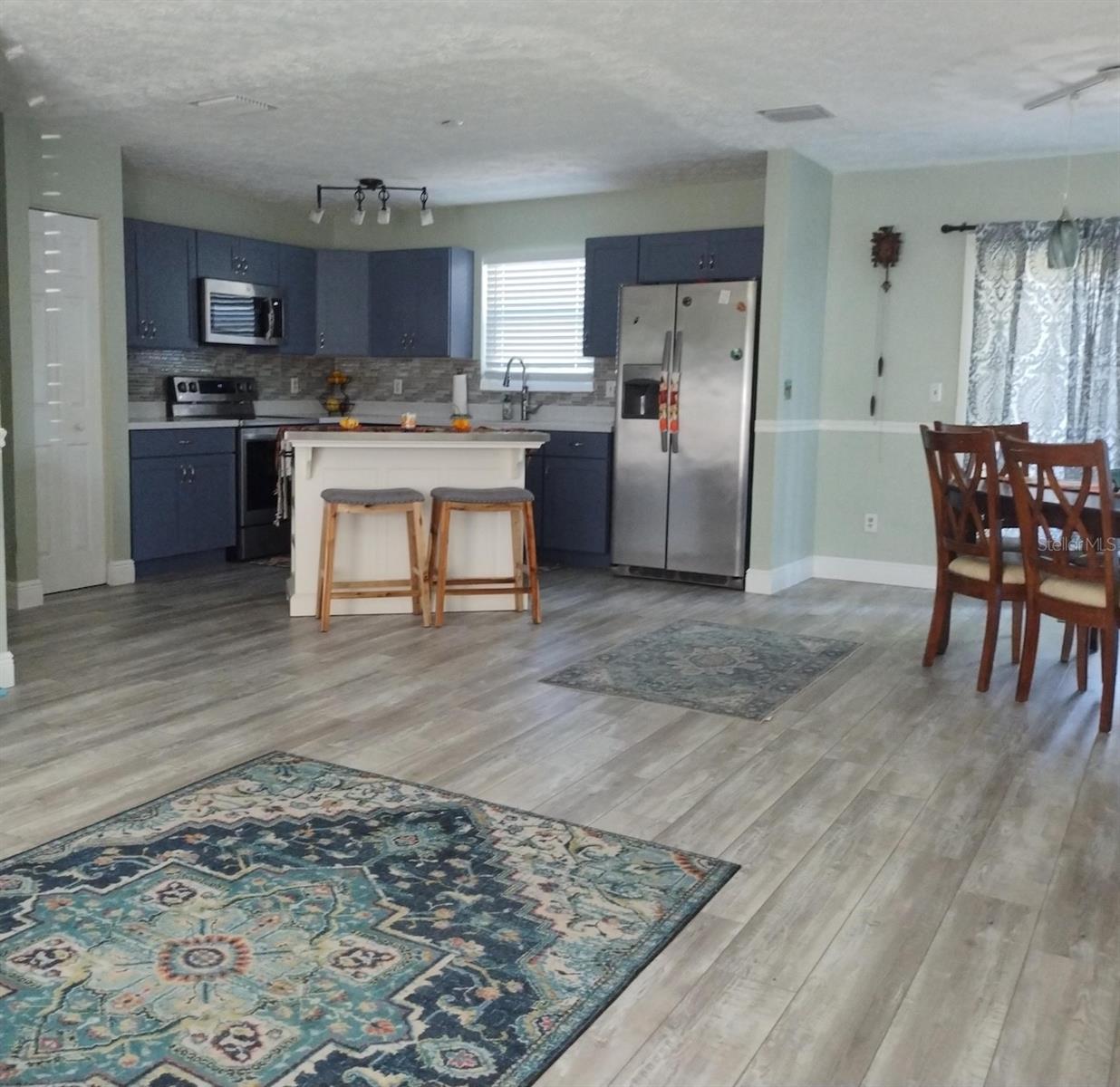 Image 9 of 21 For 361 Fairway Avenue