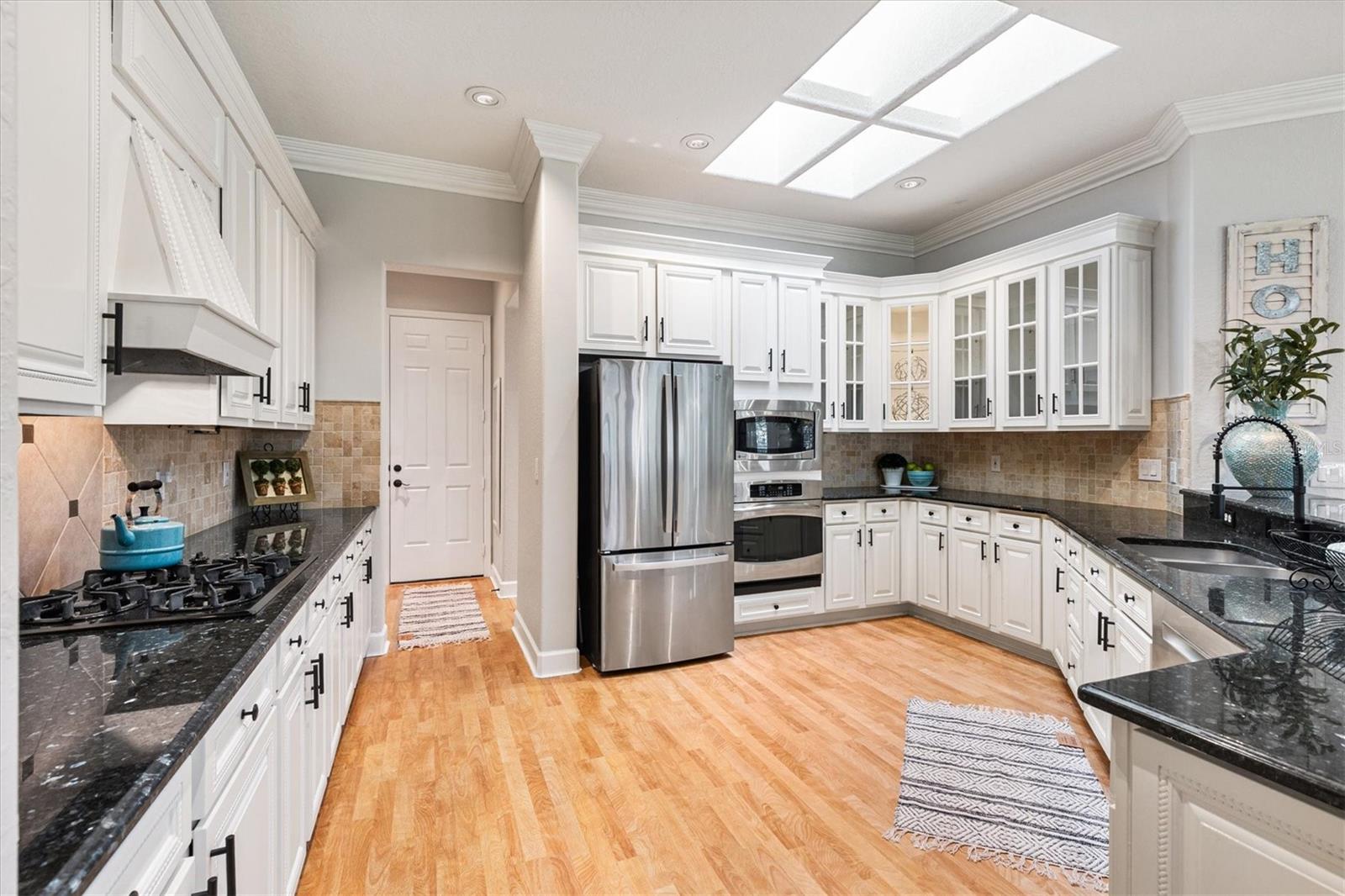 Image 18 of 39 For 13175 94th Avenue