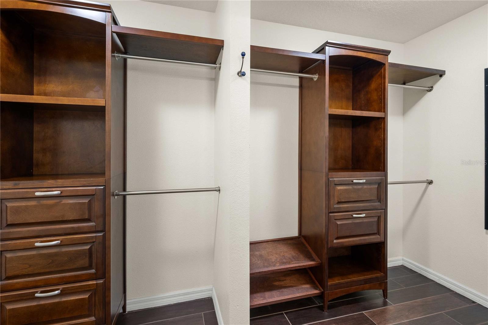 Image 11 of 72 For 7037 Cr 625  