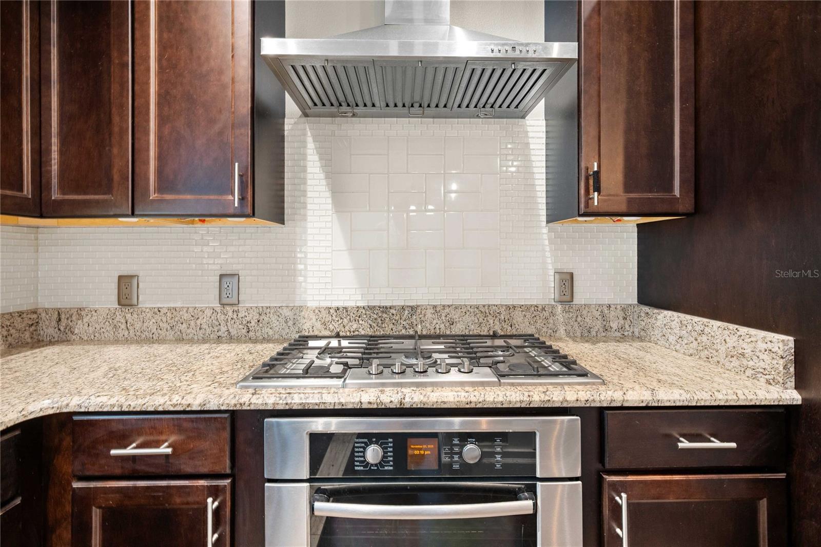 Image 18 of 72 For 7037 Cr 625  