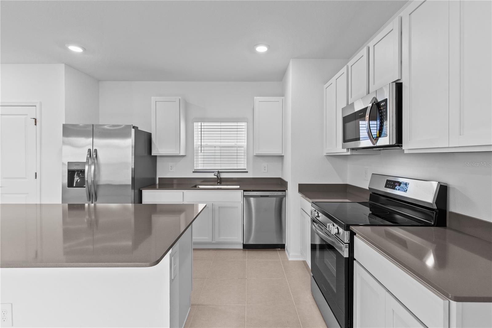 Image 11 of 36 For 7452 Ivy Tendril Avenue