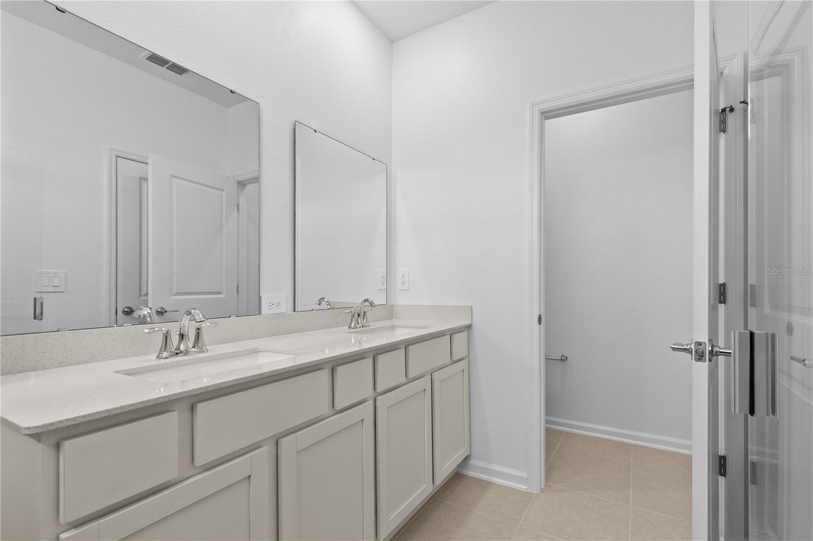 Image 17 of 36 For 7452 Ivy Tendril Avenue