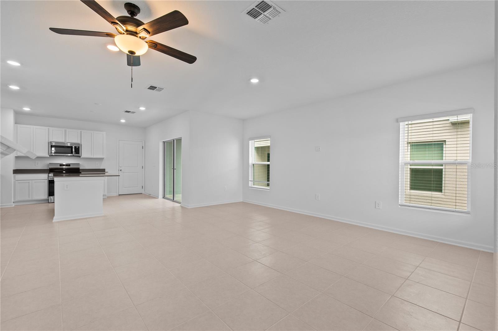 Image 5 of 36 For 7452 Ivy Tendril Avenue