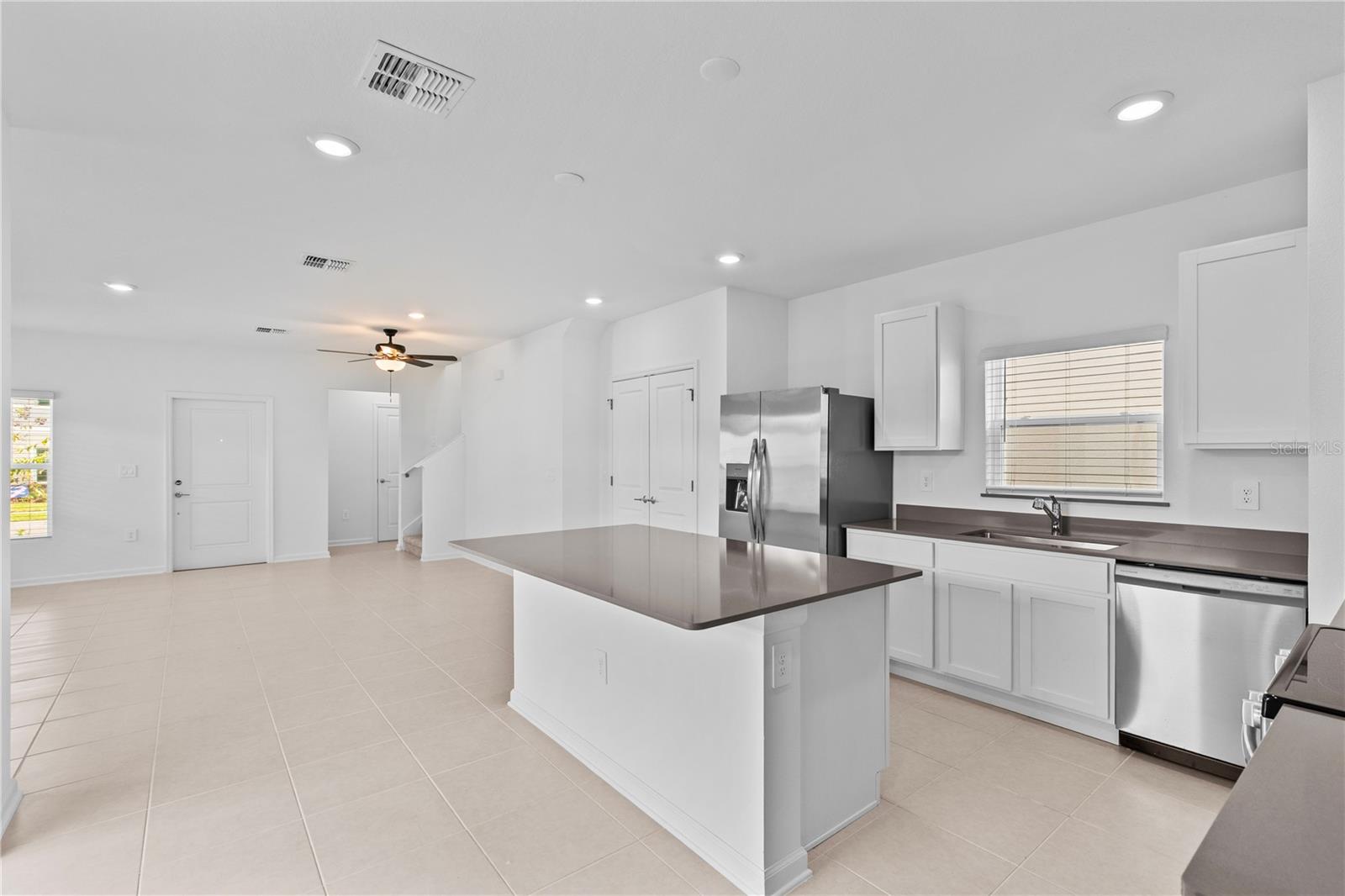 Image 9 of 36 For 7452 Ivy Tendril Avenue