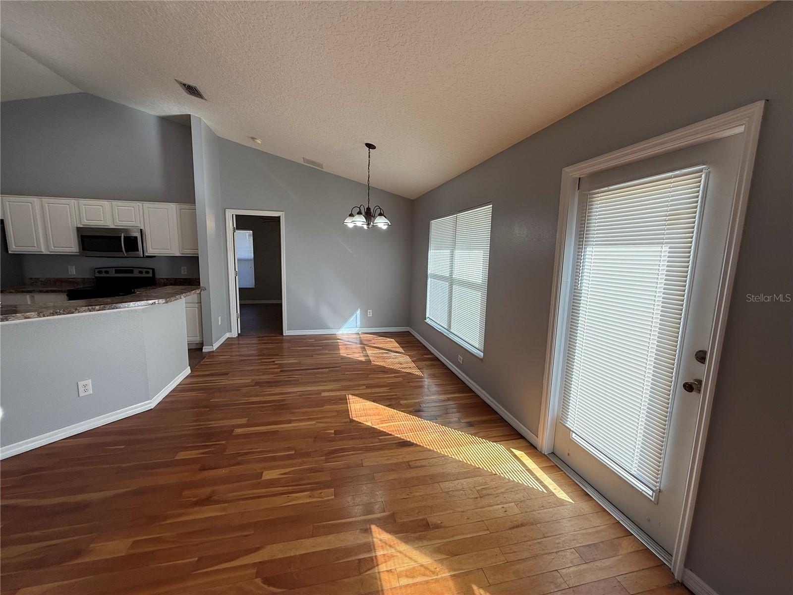 Image 5 of 26 For 125 Pacific Avenue